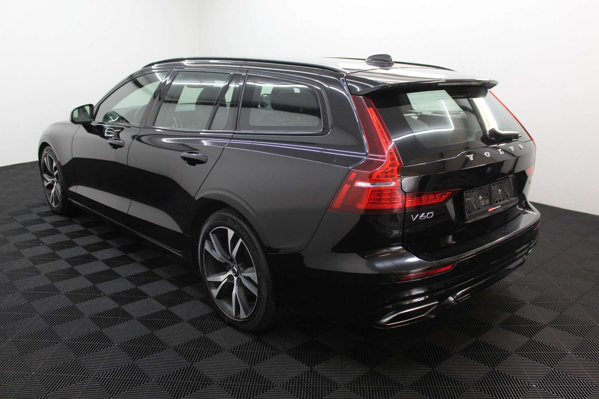 Volvo V60 V60 2.0 D3 R-Design Geartronic * Garantie * TVA *
