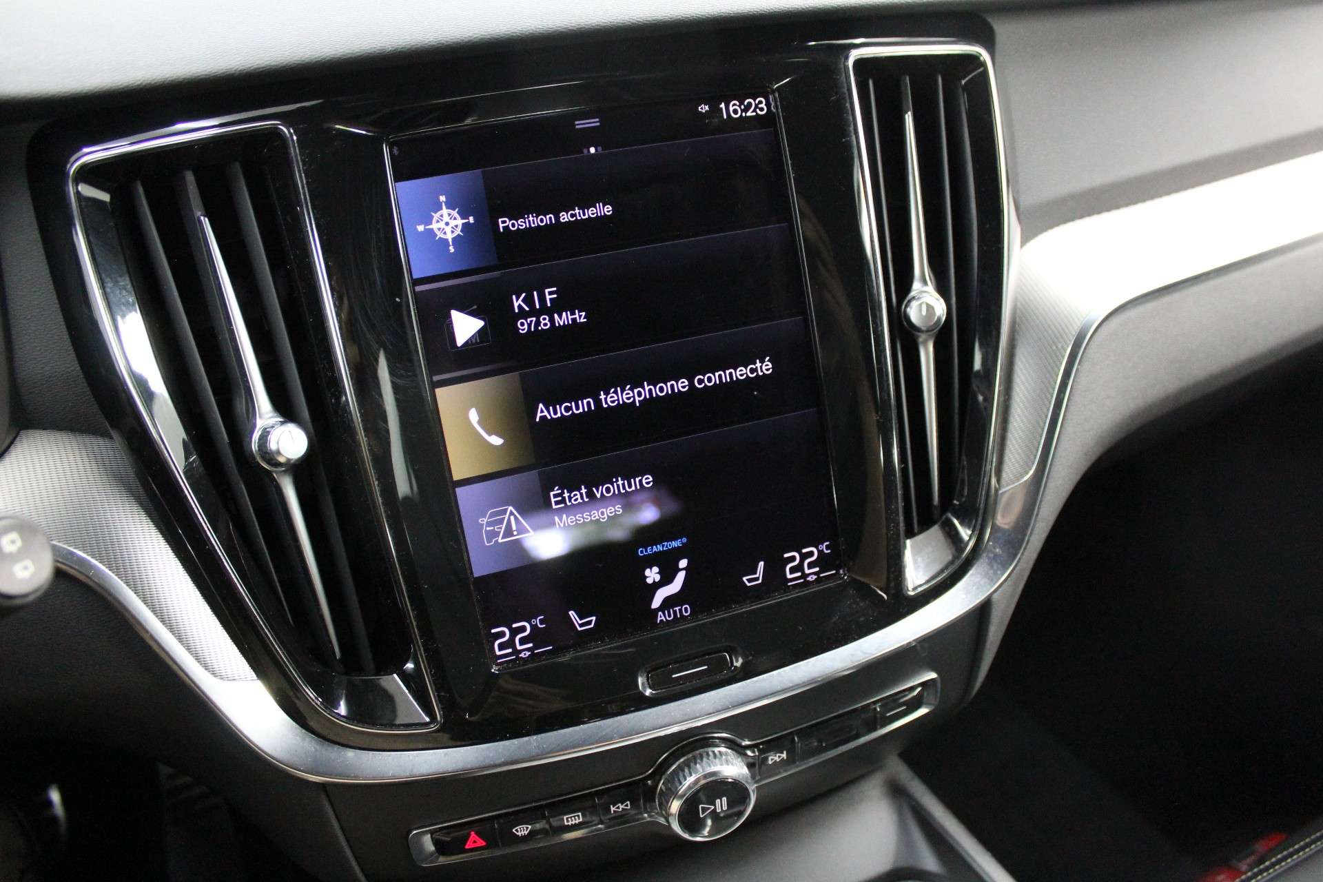 Volvo V60 V60 2.0 D3 R-Design Geartronic * Garantie * TVA *