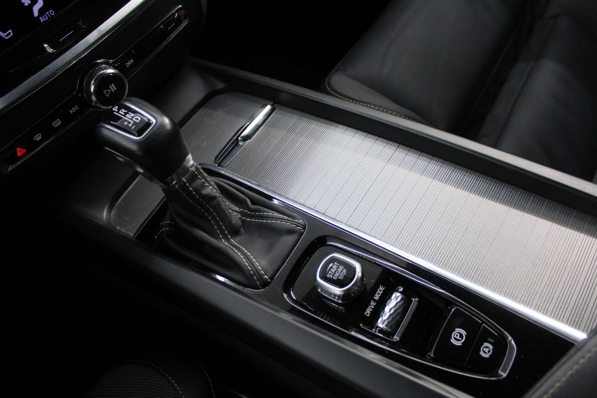 Volvo V60 V60 2.0 D3 R-Design Geartronic * Garantie * TVA *