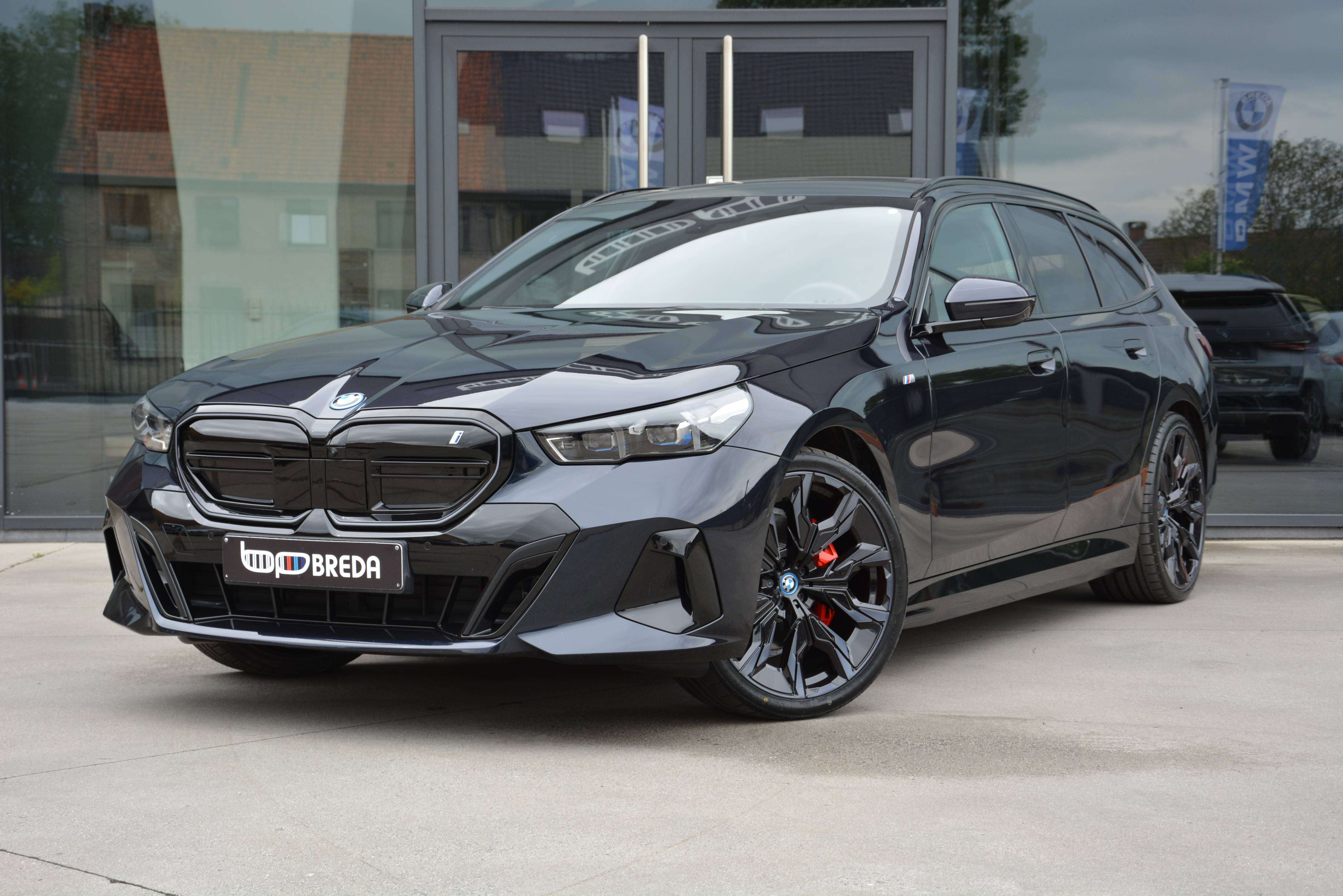 BMW i5 eDrive40 M-Sport Pro Touring/Pano/B&W/INTGR STR