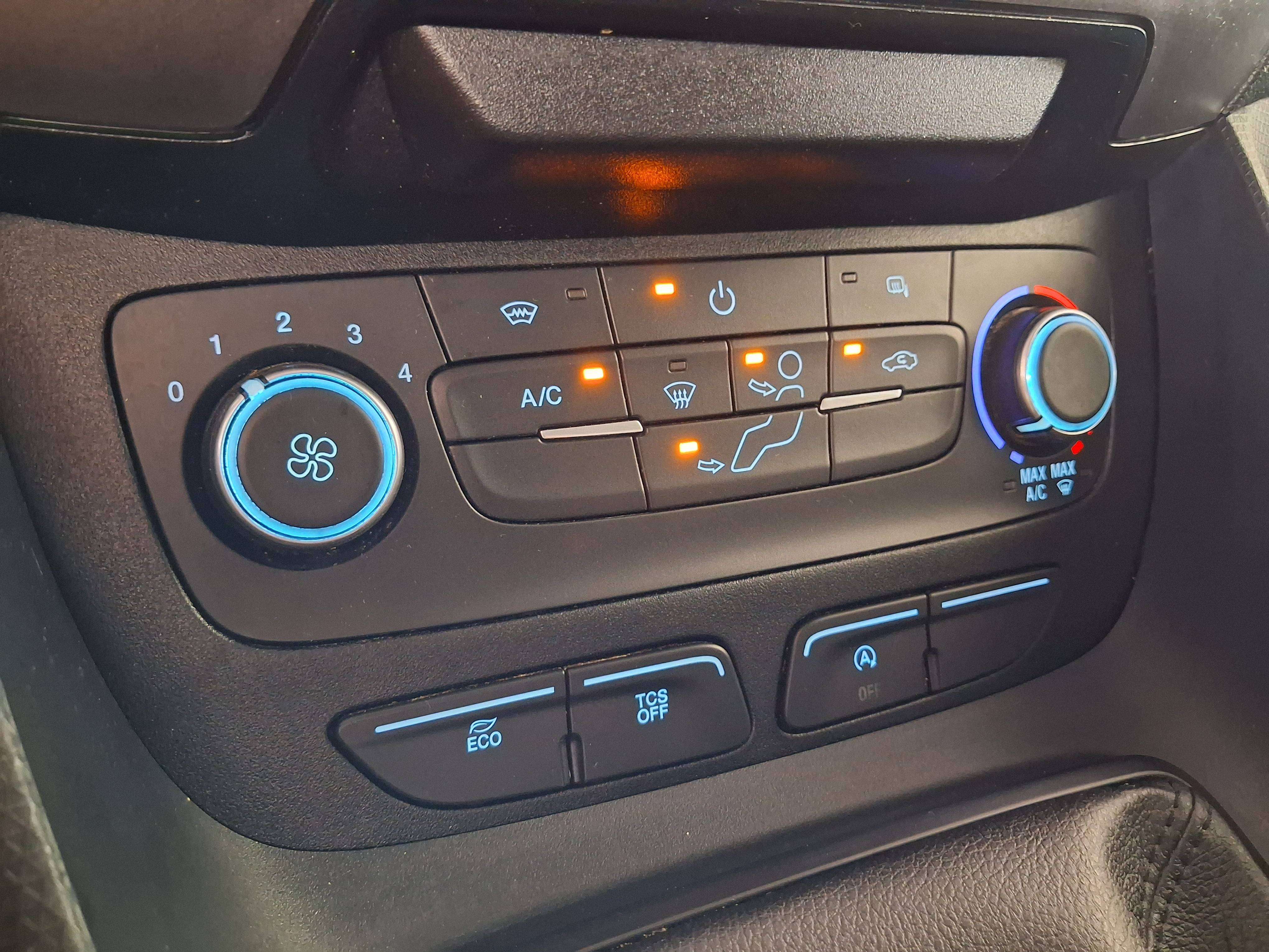 Ford Transit Connect UTILITAIRE / 3 PLACES / CLIM / CLOISON / PLC VITREE/GARANTIE
