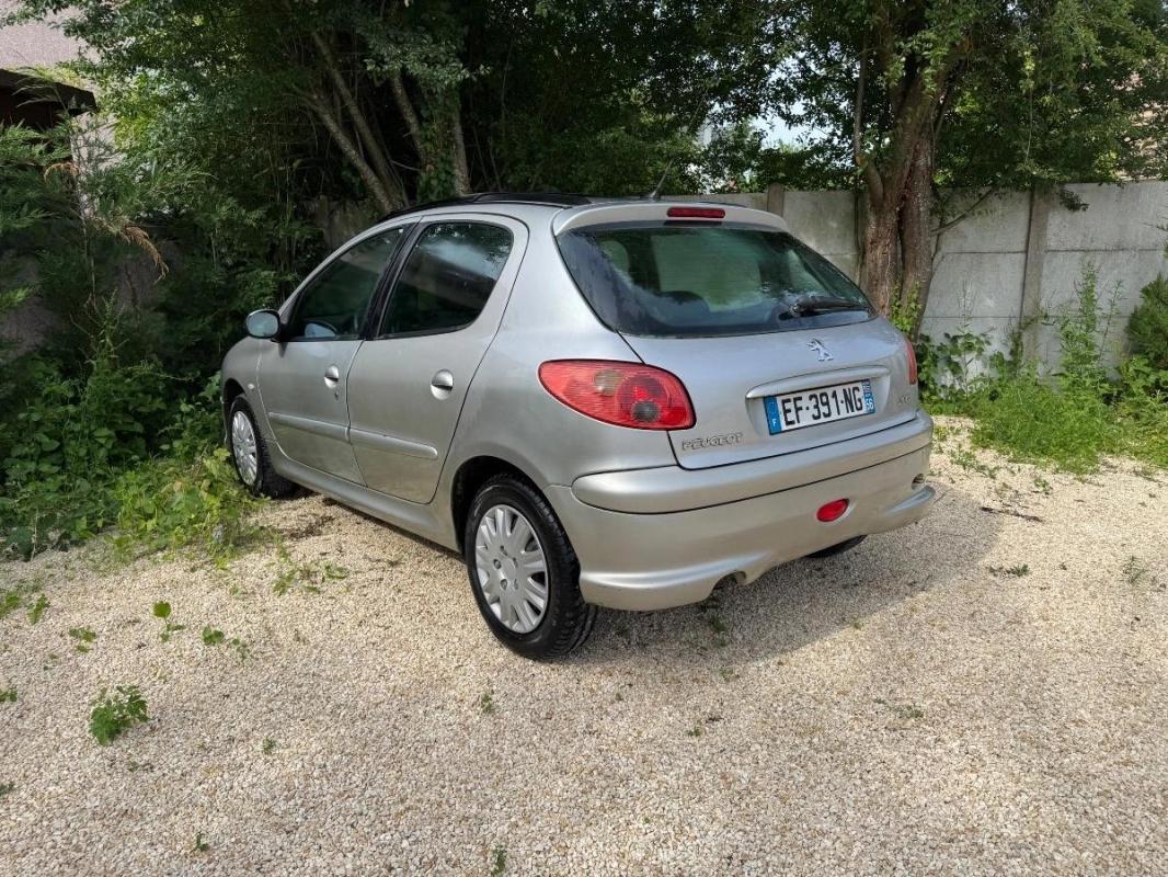 Peugeot 206 1.4 90 XT