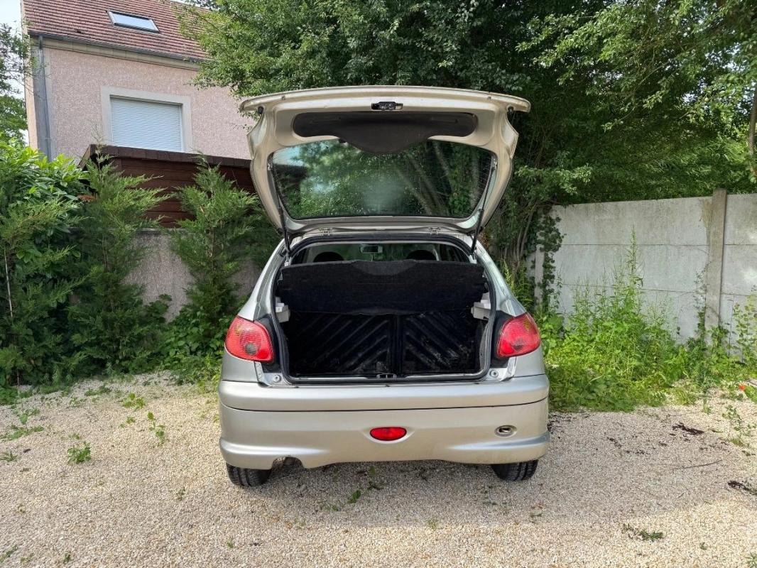 Peugeot 206 1.4 90 XT