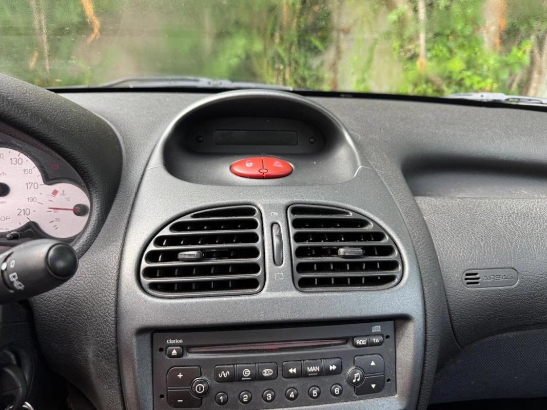 Peugeot 206 1.4 90 XT