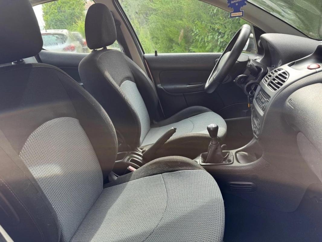 Peugeot 206 1.4 90 XT