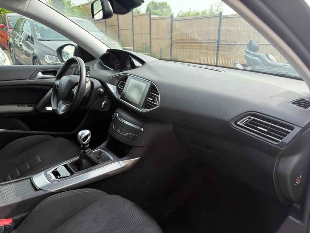 Peugeot 308 SW 1.6 E-HDI 115 CH RADAR DE RECUL - GPS CLIMATISATION AUTOMATIQUE START AND STOP