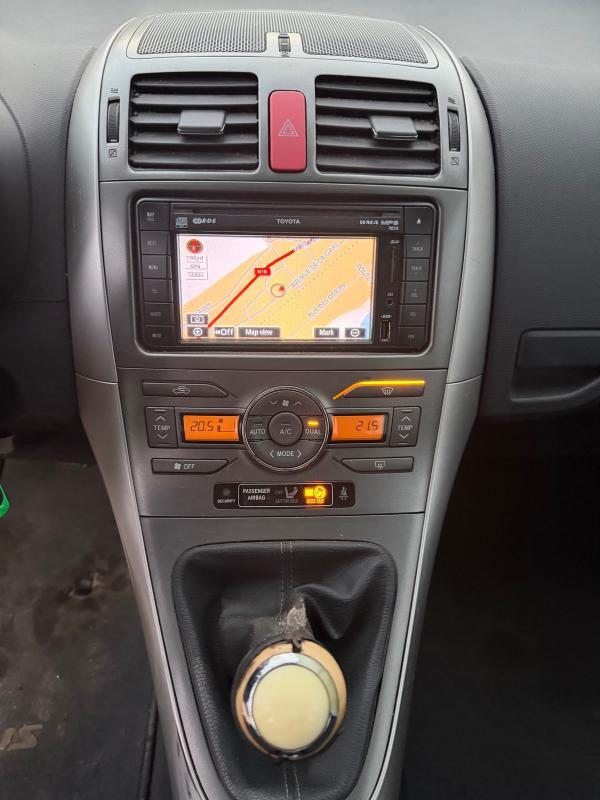 Toyota Auris 1.4 D-4D 90 CH REVISEE PREMIERE MAIN - 1ERE ET 3EME PASSENT MAL DEMARRE