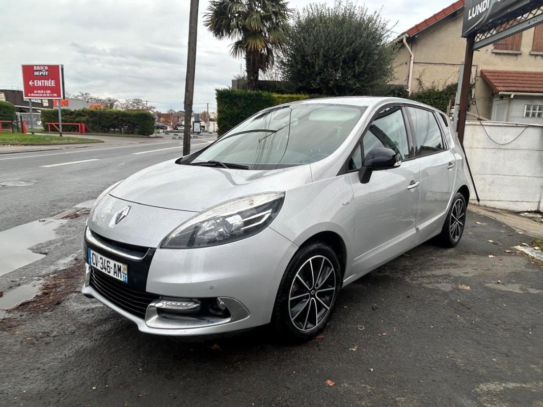 Renault Scenic III 1.5l Bose 2013 KIT DISTRIBUTION FAITE SEMI CUIR GPS Bluetooth USB AUX