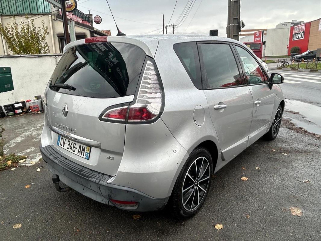 Renault Scenic III 1.5l Bose 2013 KIT DISTRIBUTION FAITE SEMI CUIR GPS Bluetooth USB AUX