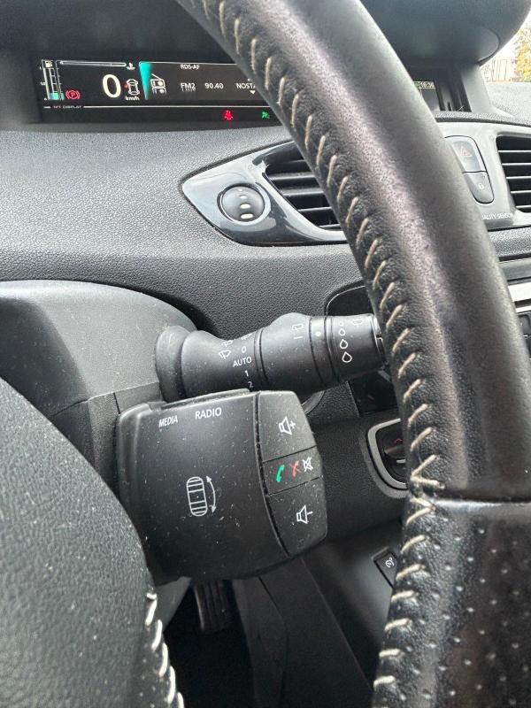 Renault Scenic III 1.5l Bose 2013 KIT DISTRIBUTION FAITE SEMI CUIR GPS Bluetooth USB AUX