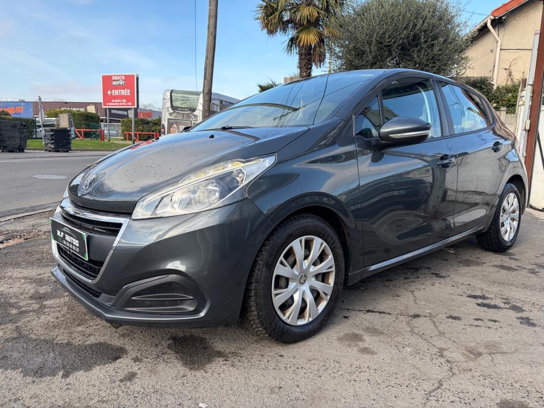 Peugeot 208 2017 1.6L HDI GPS BLUETOOTH RÉGULATEUR PAYEE EN 3 FOIS