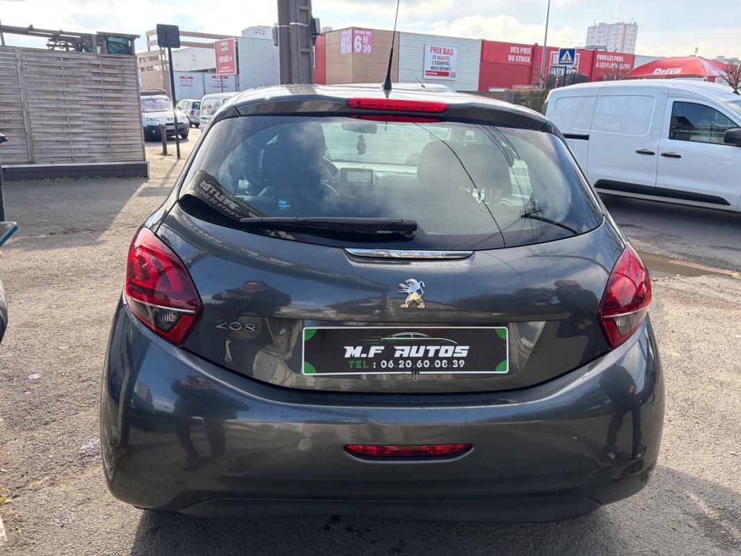 Peugeot 208 2017 1.6L HDI GPS BLUETOOTH RÉGULATEUR PAYEE EN 3 FOIS
