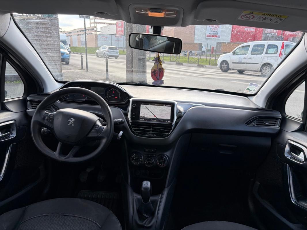 Peugeot 208 2017 1.6L HDI GPS BLUETOOTH RÉGULATEUR PAYEE EN 3 FOIS
