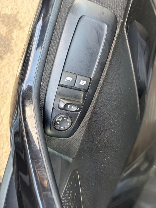Peugeot 208 2017 1.6L HDI GPS BLUETOOTH RÉGULATEUR PAYEE EN 3 FOIS