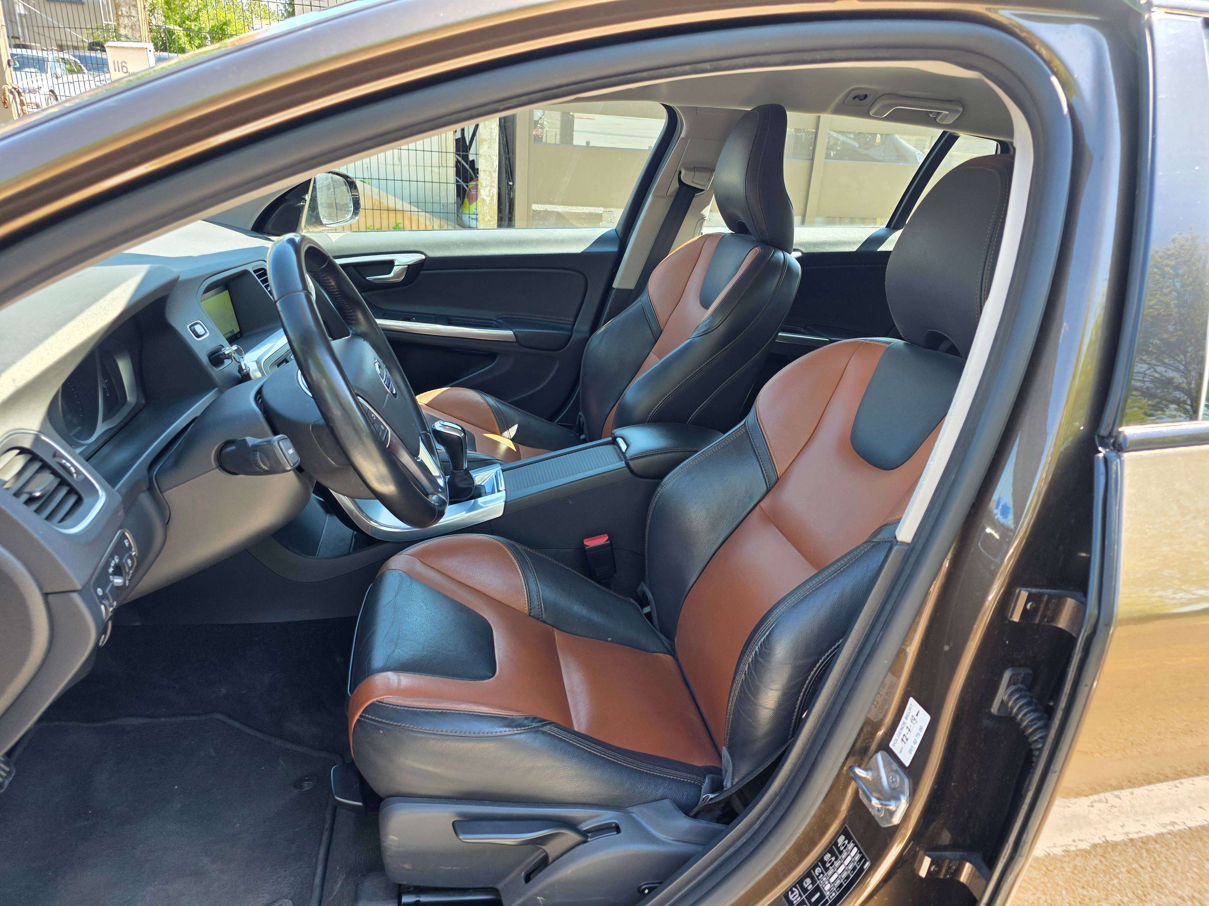 Volvo V60 Cross Country 2.0 D3 Summum 1°EIG. PERFECTE STAAT FULL OPTIES