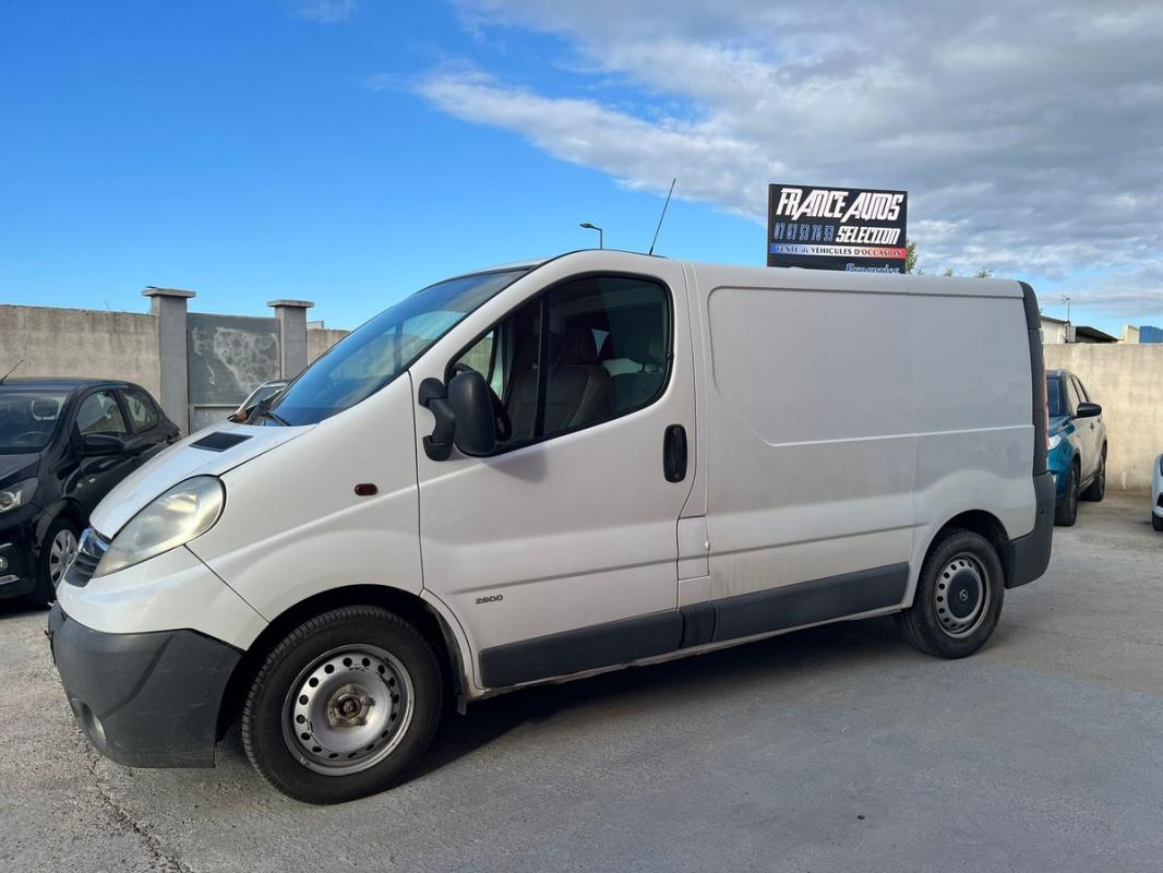 Opel Vivaro 2.0L CDTI 114 CH 3 PLACES DIESEL - ENTIÈREMENT RÉVISÉE ET GARANTIE