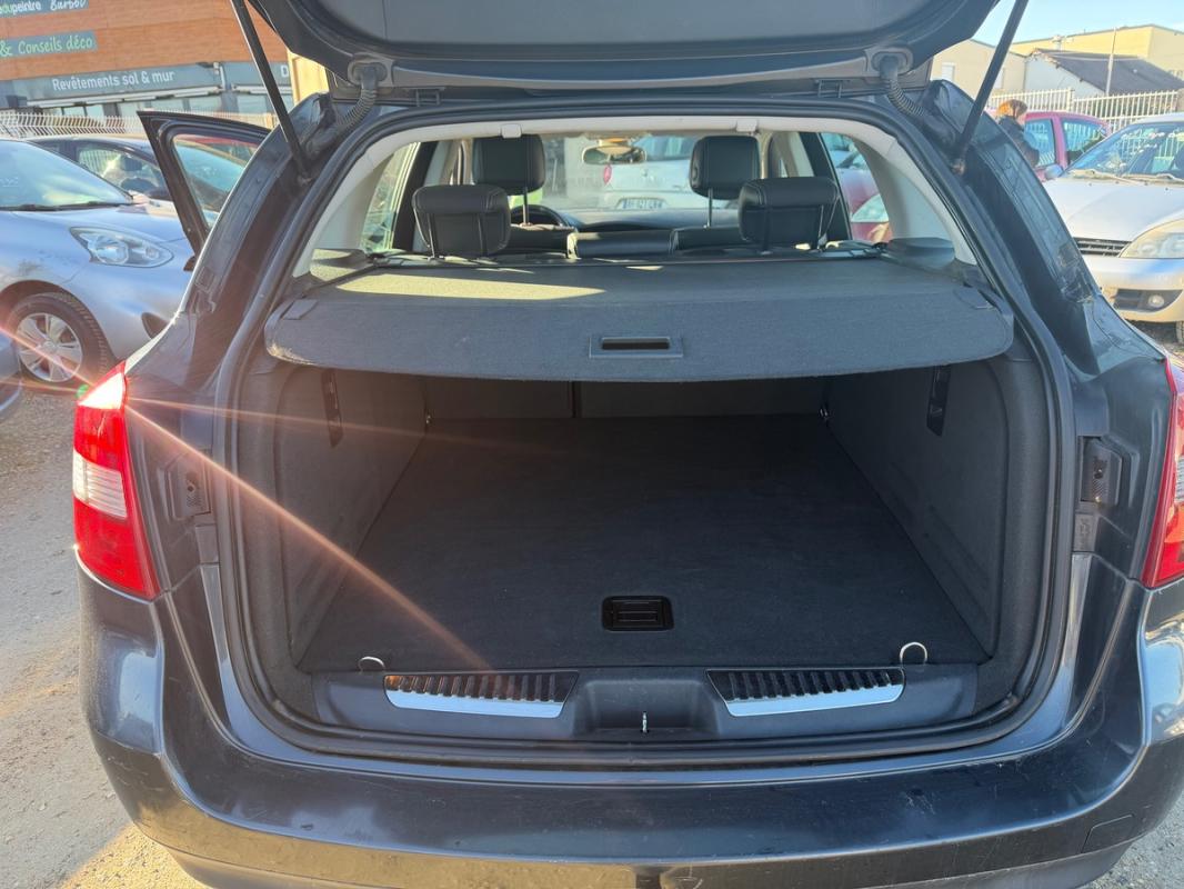Renault Laguna III 1.5 DCI 110 CH DISTRIBUTION NEUVE REVISEE