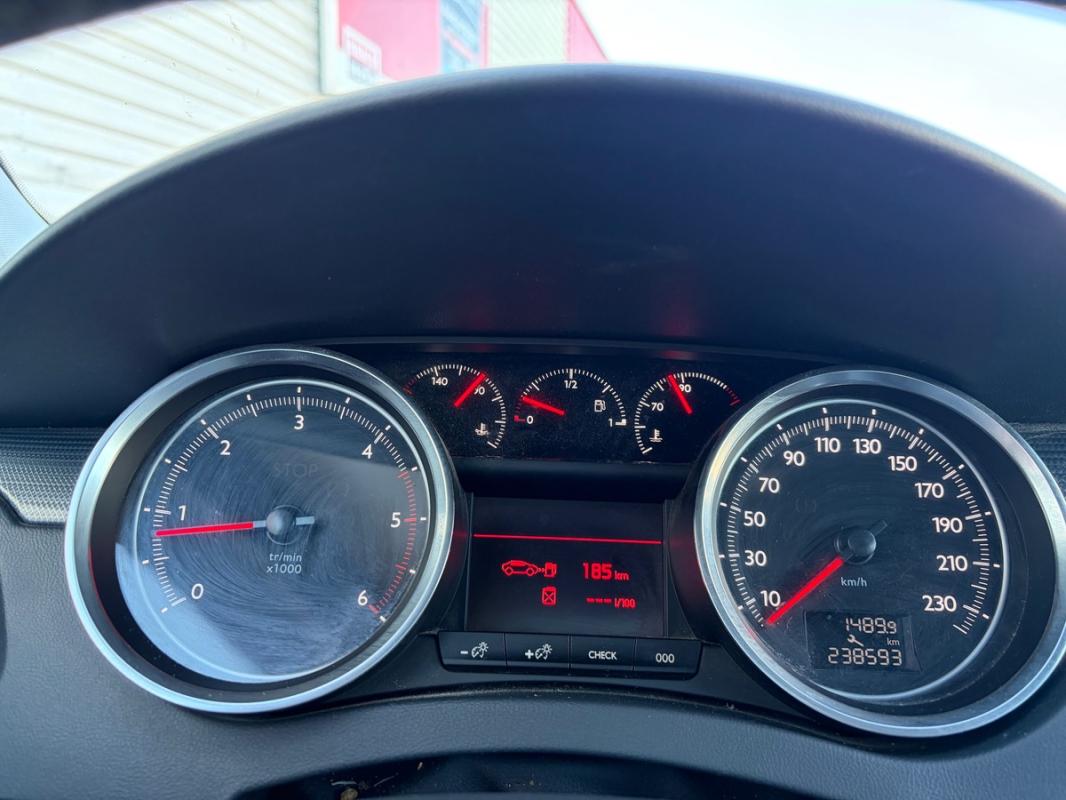Peugeot 508 1.6L 115 HDi Active 2012 BLUETOOTH GPS kRÉGULATEUR RADARS PAYER. EN 3 FOIS