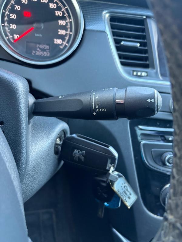 Peugeot 508 1.6L 115 HDi Active 2012 BLUETOOTH GPS kRÉGULATEUR RADARS PAYER. EN 3 FOIS