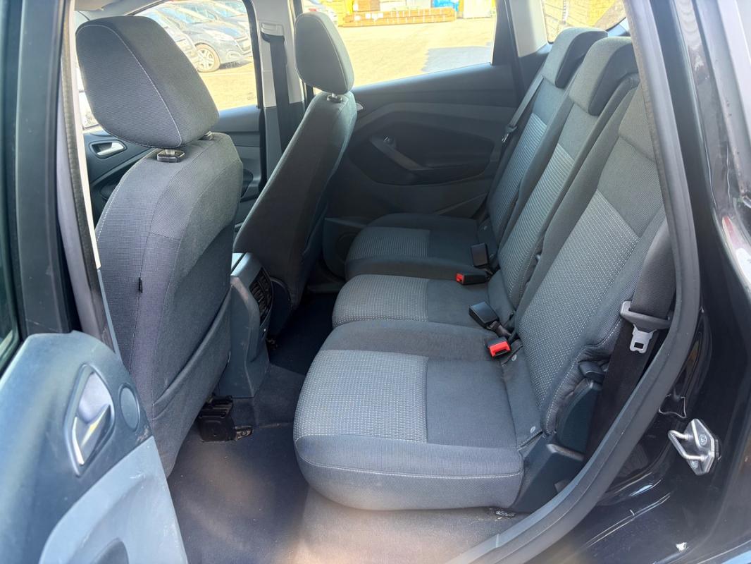 Ford C-max 2013 1.6L 110 TDCI Trend RADARS RÉGULATEURS PAYEMENT EN 3 Fois