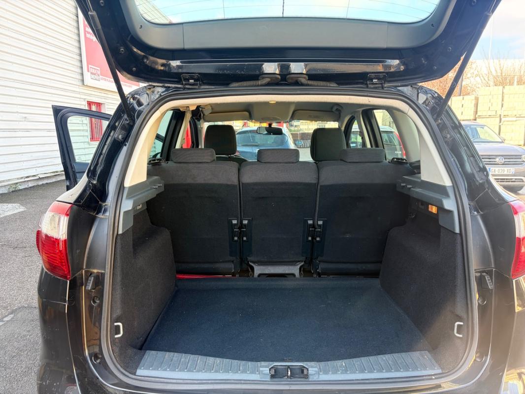 Ford C-max 2013 1.6L 110 TDCI Trend RADARS RÉGULATEURS PAYEMENT EN 3 Fois