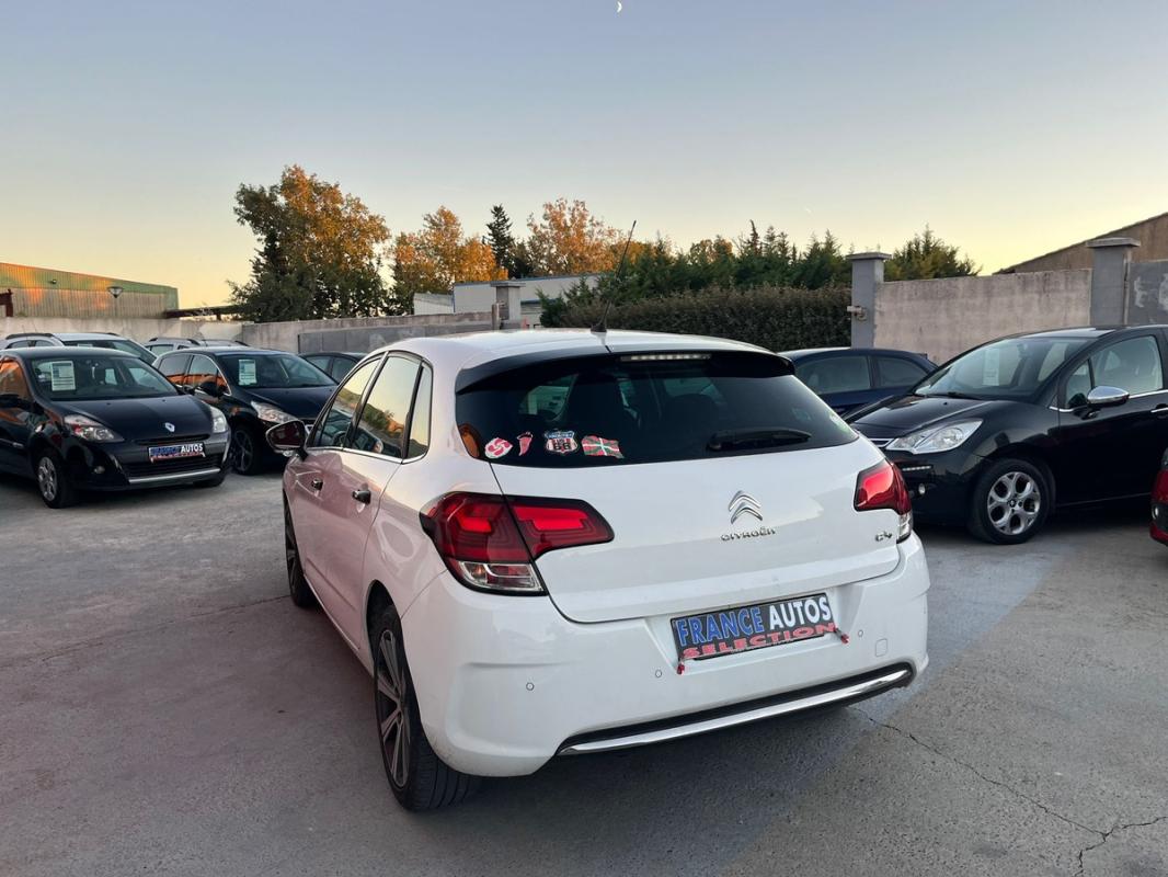 Citroen C4 111 CH ESSENCE CRIT'AIR 1 | ENTIÈREMENT RÉVISÉE ET GARANTIE