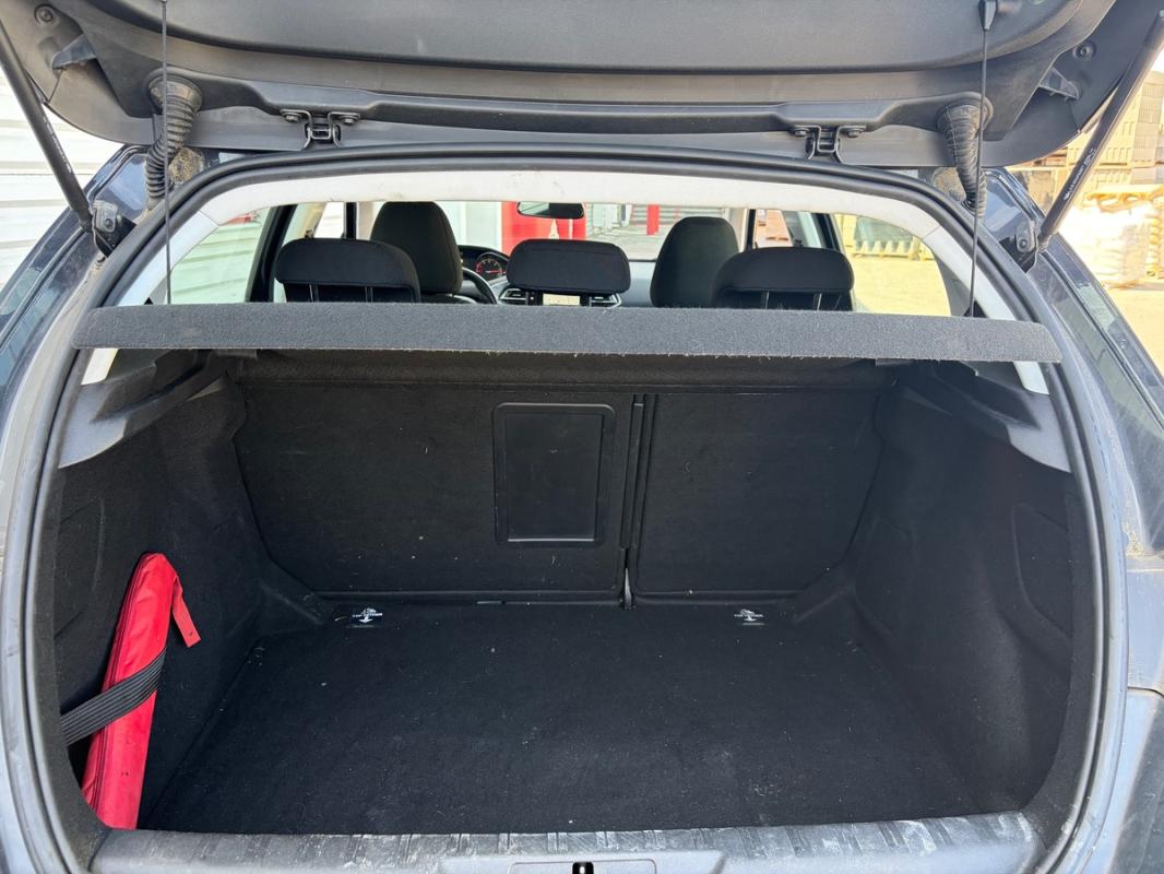 Peugeot 308 2018 HDI Active Kit Distribution Faite GPS RADAR RÉGULATEURS BLUETOOTH