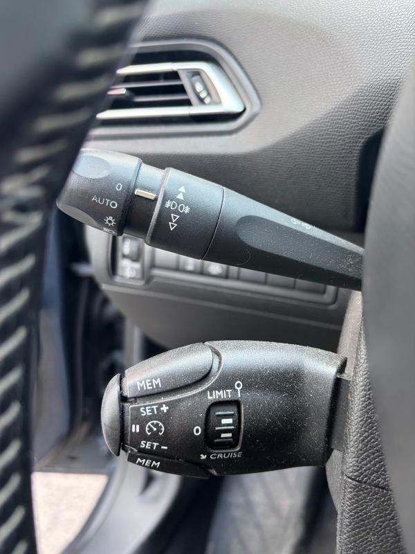 Peugeot 308 2018 HDI Active Kit Distribution Faite GPS RADAR RÉGULATEURS BLUETOOTH