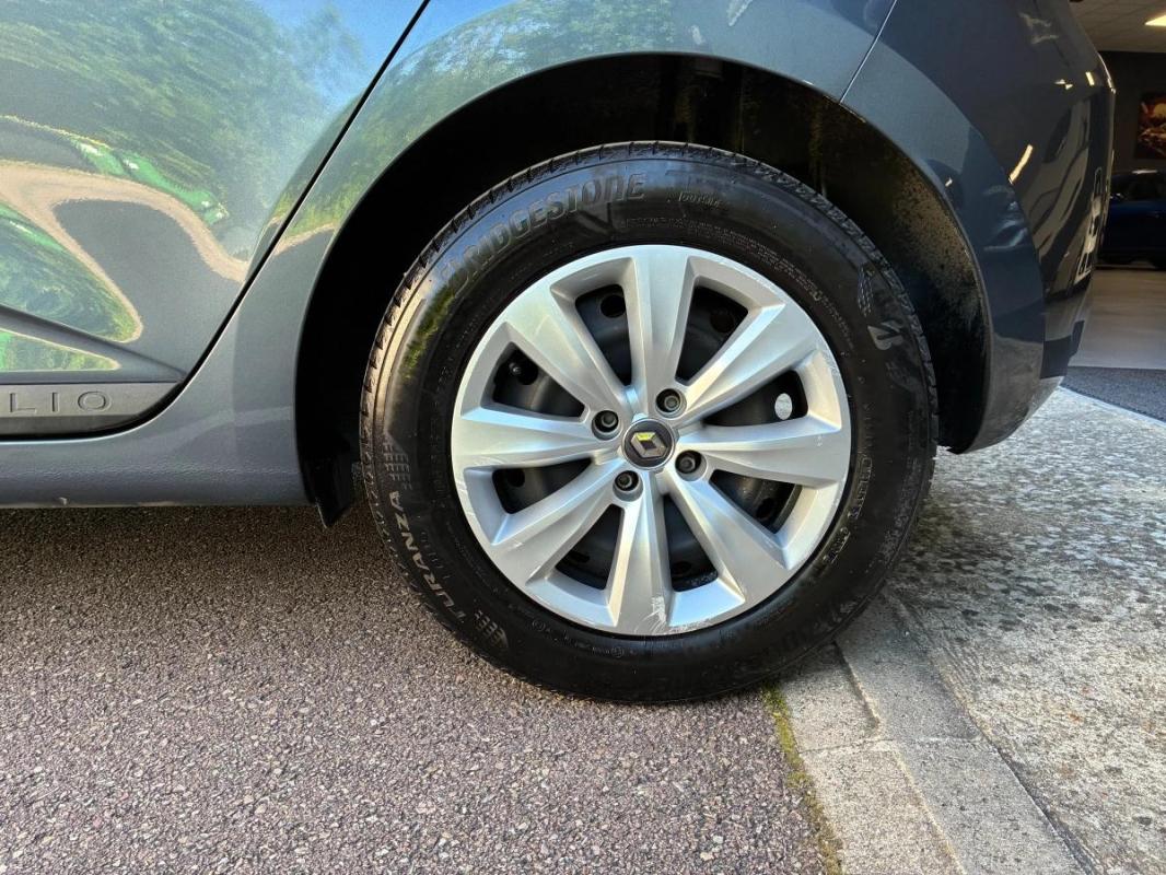 Renault Clio 5 (V) | BDCI 85 BUSINESS GPS 1ER MAIN FR SUIVI SOCIETE 2 PL. FM726