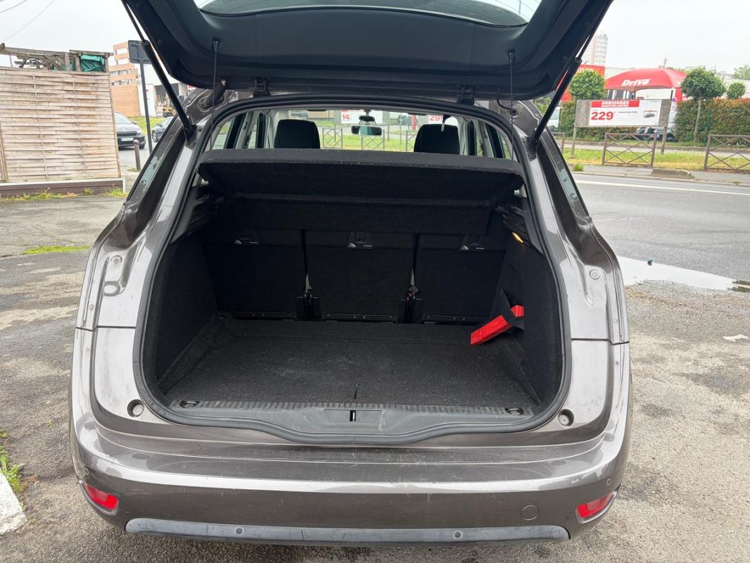 Citroen C4 2016 KIT DISTRIBUTION NEUF GPS BLUETOOTH RADARS RÉGULATEUR PAYEE EN 3 FOIS