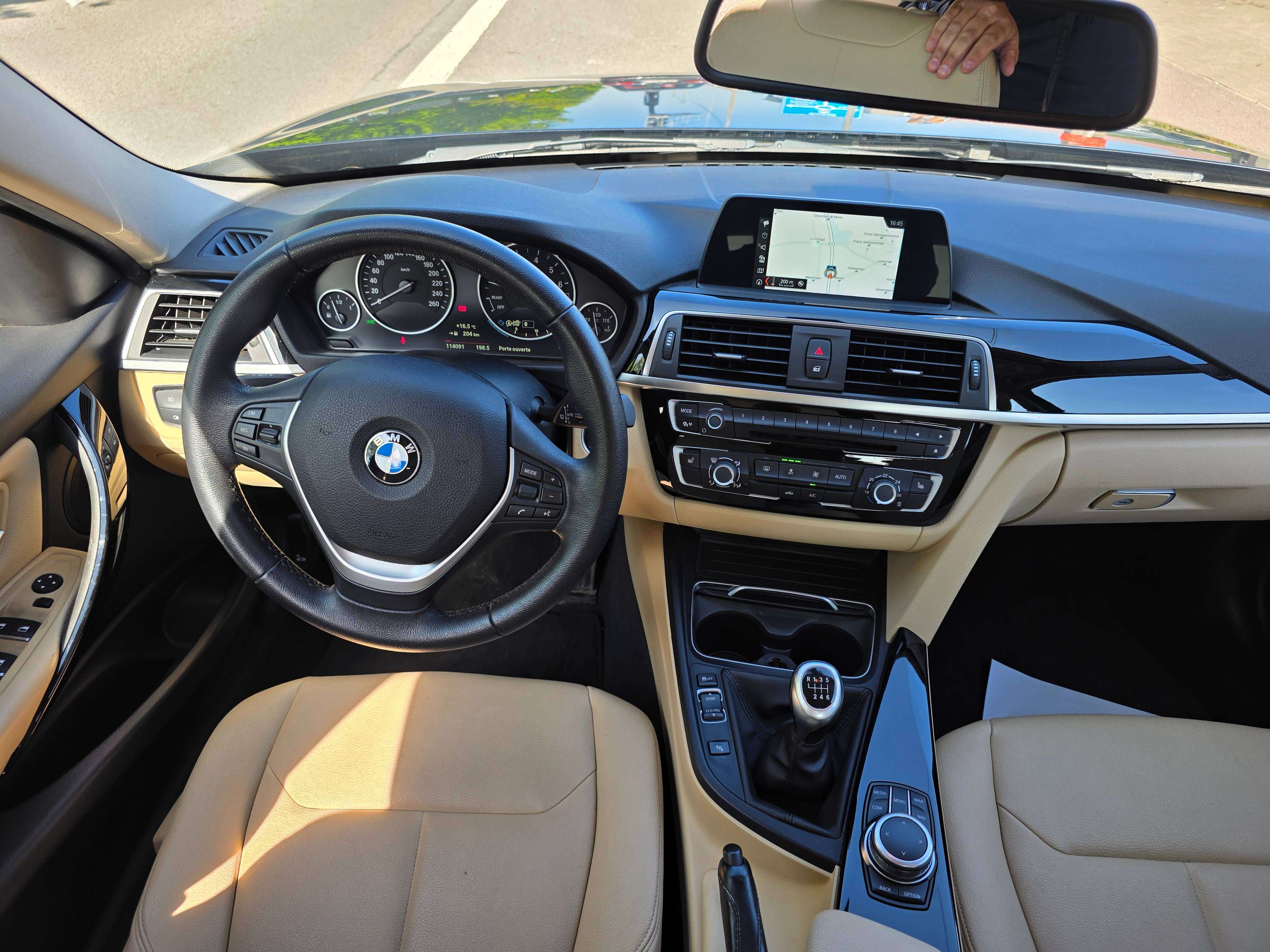 BMW 318 i 1°EIG. IN ZEER GOEDE STAAT MET VEEL OPTIES !!