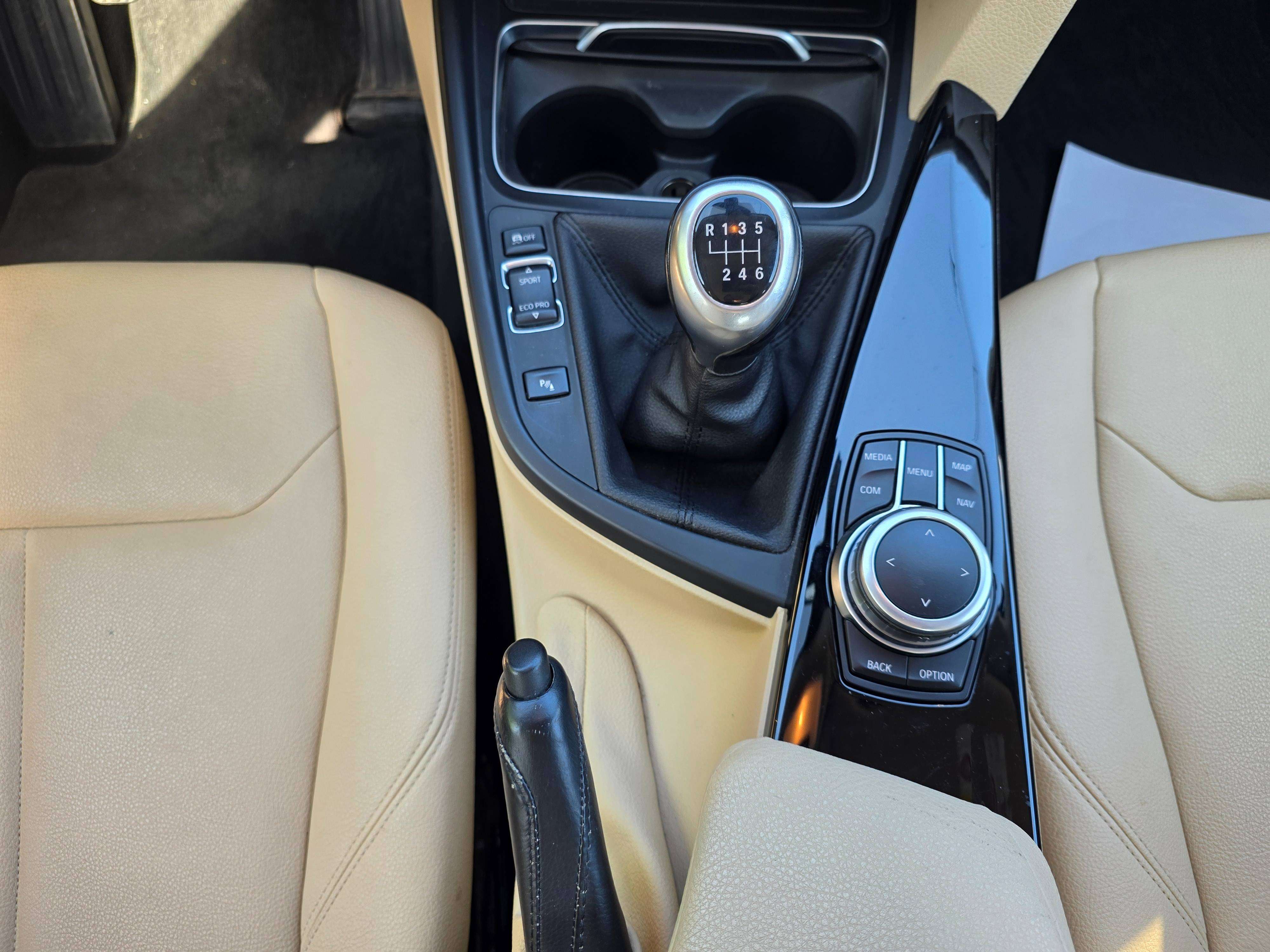 BMW 318 i 1°EIG. IN ZEER GOEDE STAAT MET VEEL OPTIES !!