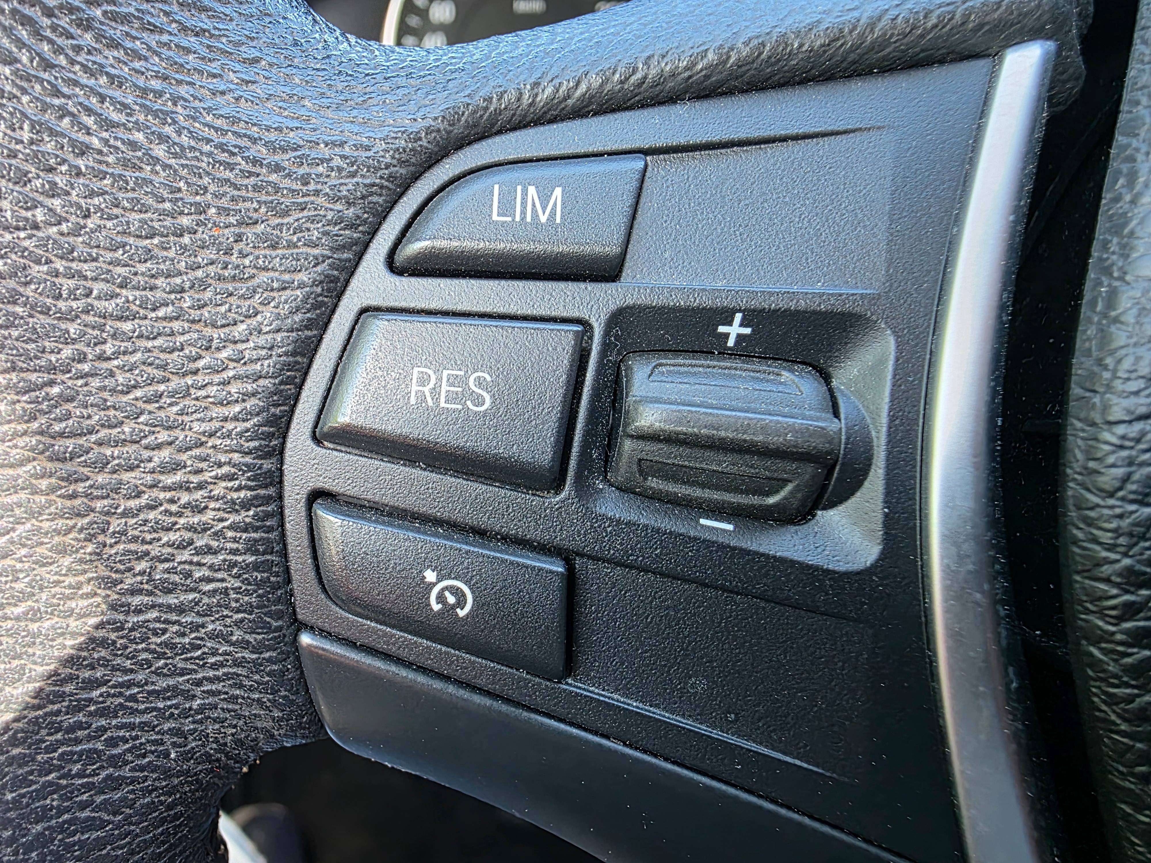 BMW 318 i 1°EIG. IN ZEER GOEDE STAAT MET VEEL OPTIES !!