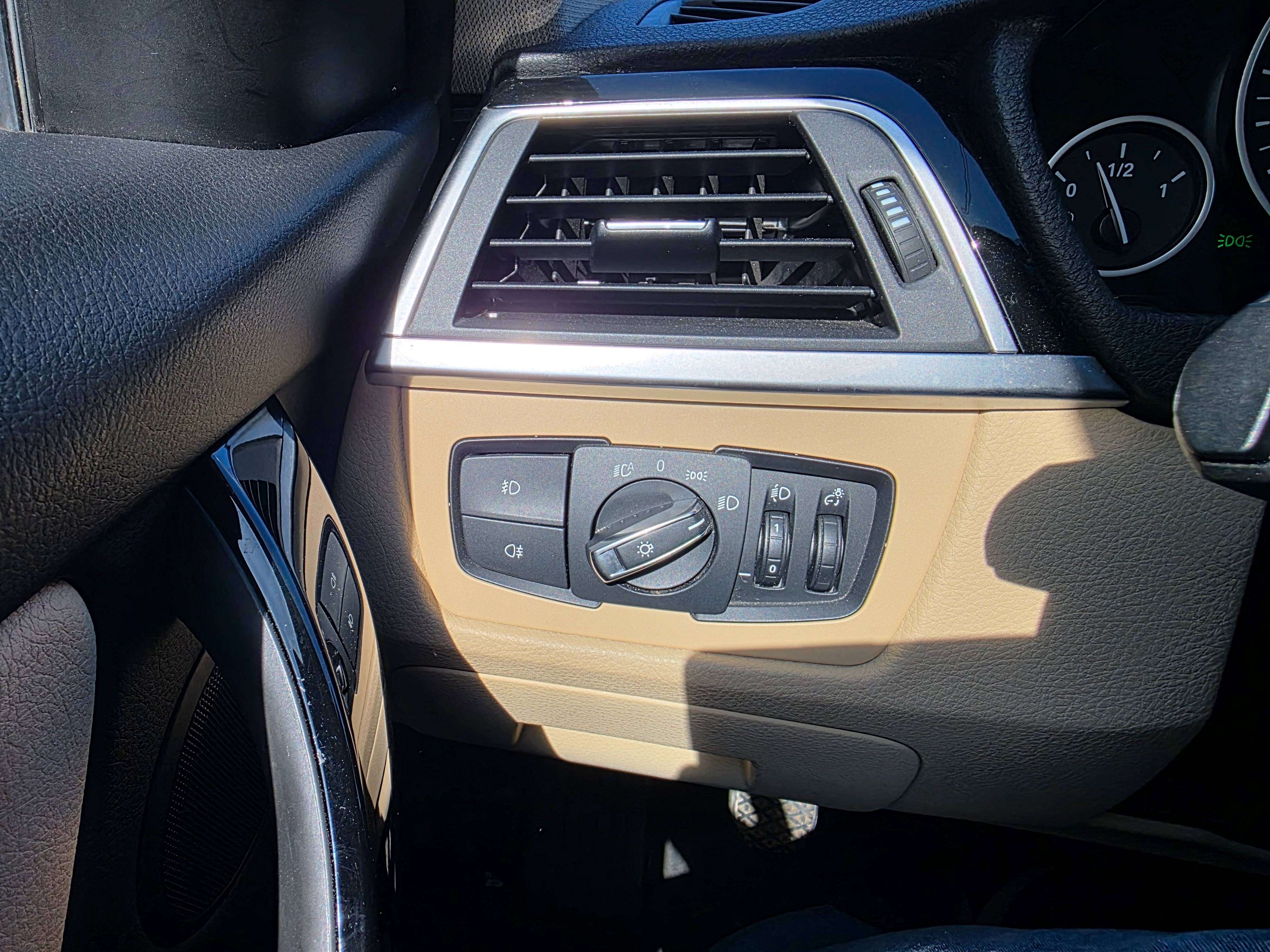 BMW 318 i 1°EIG. IN ZEER GOEDE STAAT MET VEEL OPTIES !!