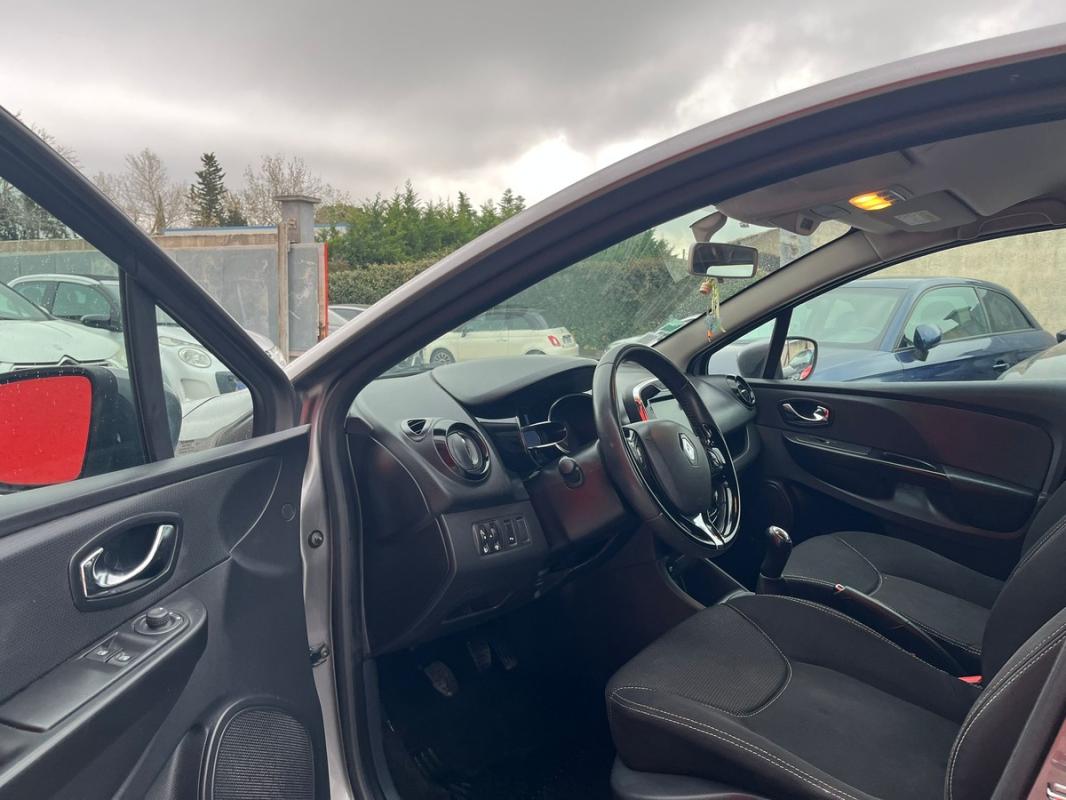 Renault Clio IV 1.5L DCI GPS - RADAR DE RECUL ENTIÈREMENT RÉVISÉE ET GARANTIE SUR 12 MOIS