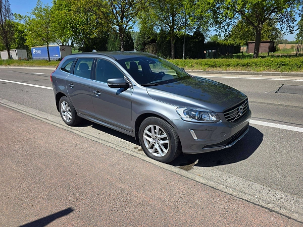 Volvo XC60 2.4 D4 4WD Geartronic 1°EIG. PERFECTE STAAT MET VEEL OPTIES !!