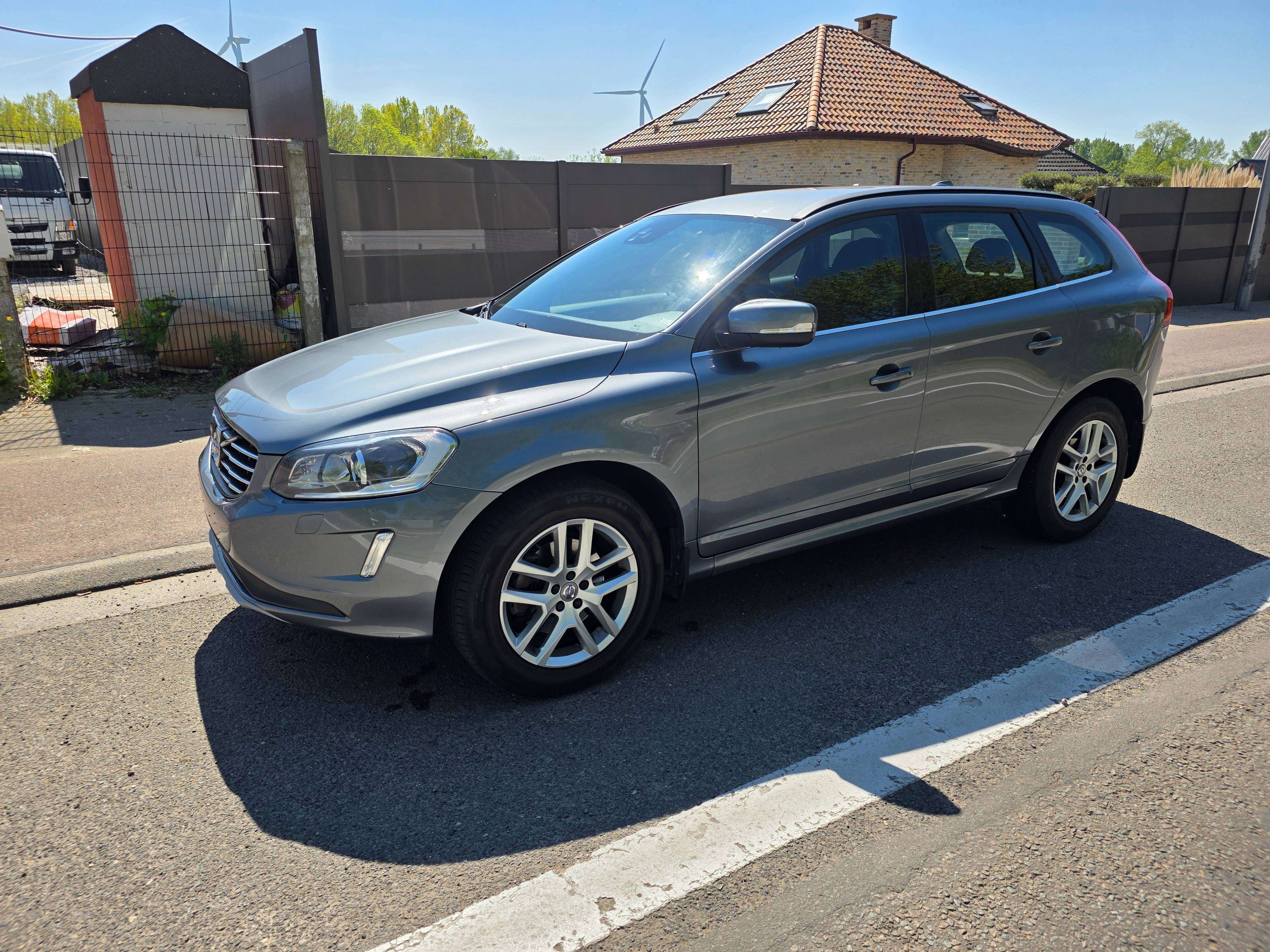 Volvo XC60 2.4 D4 4WD Geartronic 1°EIG. PERFECTE STAAT MET VEEL OPTIES !!