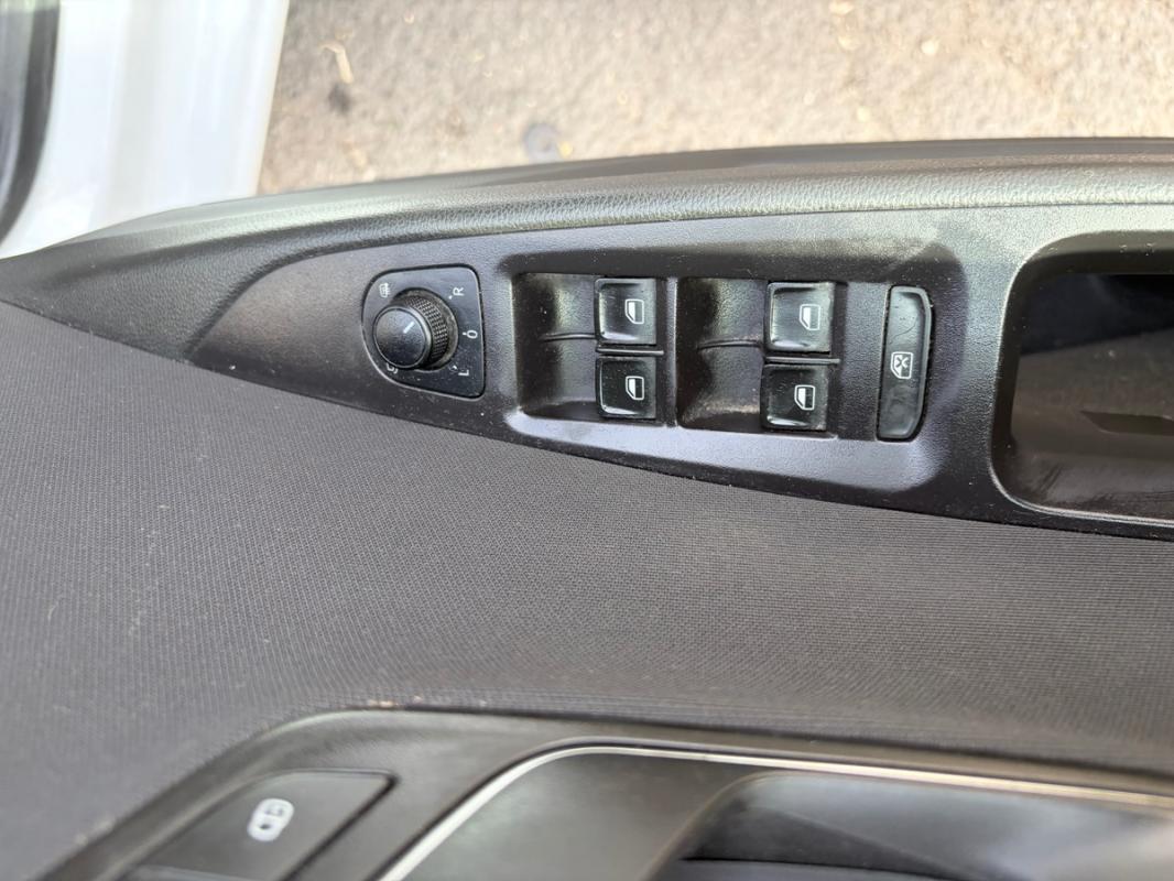 Seat Leon III TDI 105 2013 TOUT LE SUIVIE D ENTRETIEN RADAR RÉGULATEURS BLUETOOTH PAYER EN 3 Fois