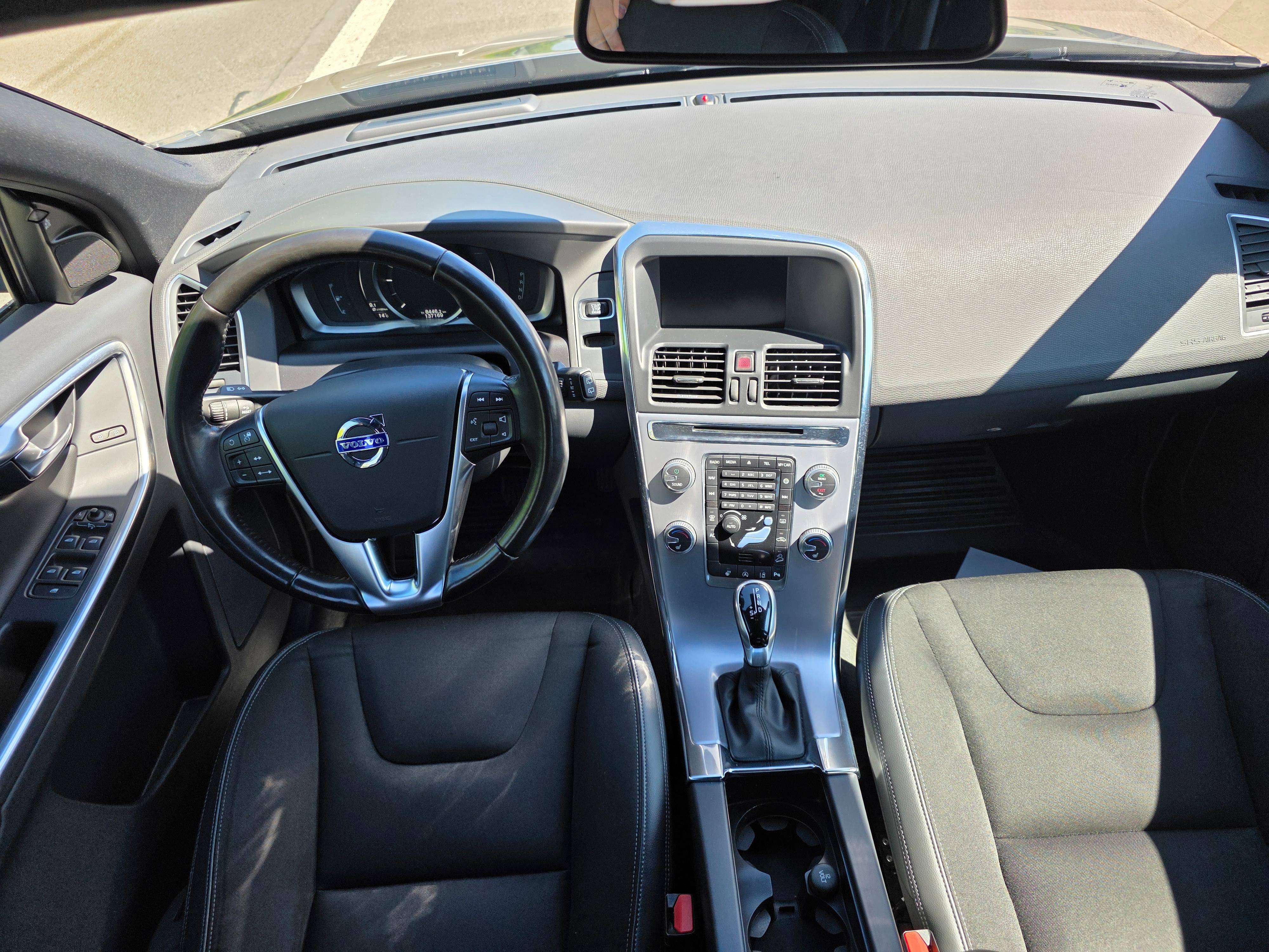 Volvo XC60 2.4 D4 4WD Geartronic 1°EIG. PERFECTE STAAT MET VEEL OPTIES !!