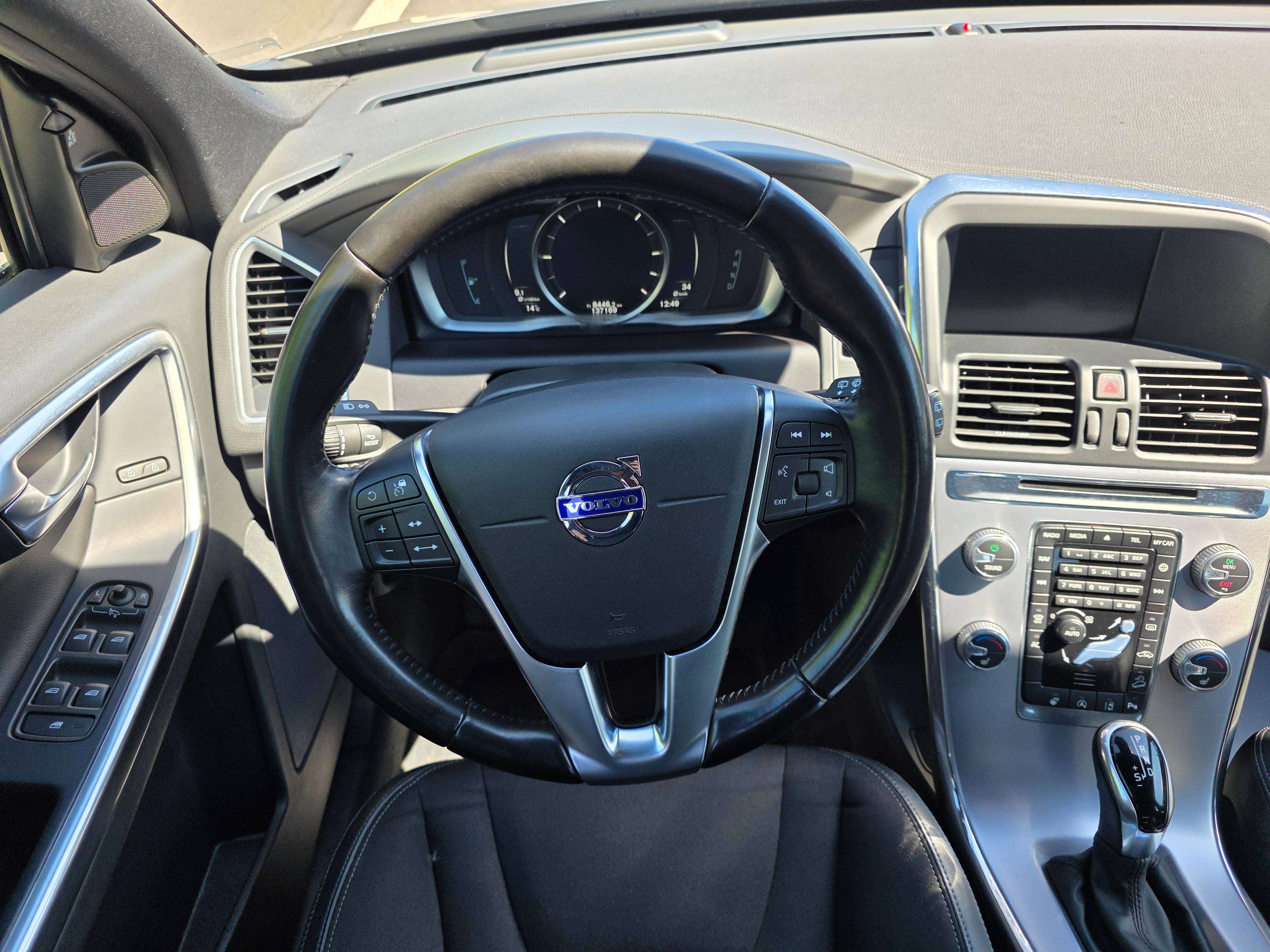 Volvo XC60 2.4 D4 4WD Geartronic 1°EIG. PERFECTE STAAT MET VEEL OPTIES !!