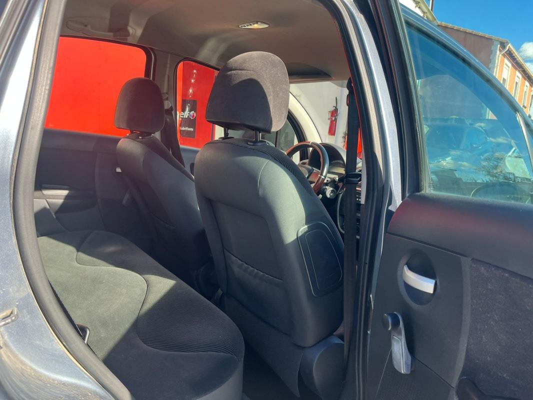 Citroen C3 PHASE 2 1.4L HDI 70 CH EMBRAYAGE NEUF - ENTIÈREMENT RÉVISÉE & GARANTIE TRÈS PROPRE