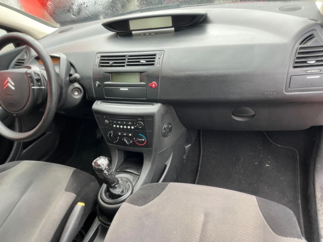 Citroen C4 1.6L HDI 90 CH IDEAL JEUNE CONDUCTEUR - ENTIÈREMENT RÉVISÉE ET GARANTIE PENDANT 12 MOIS