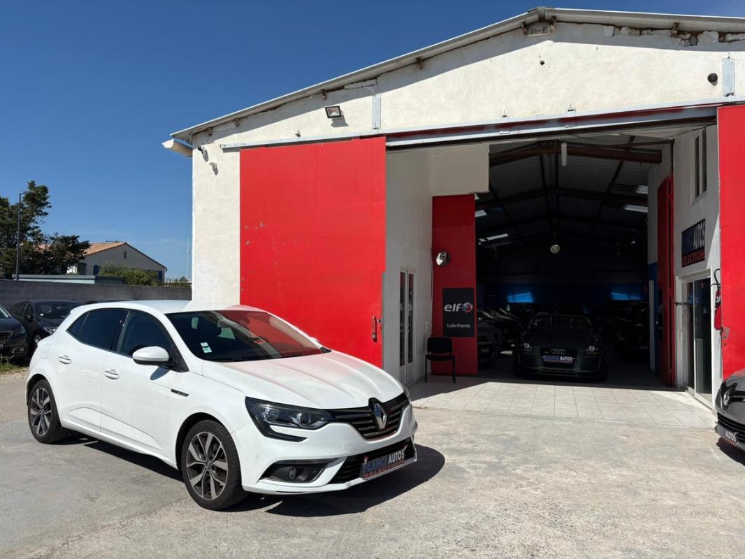 Renault Megane IV BOSE 1.2L TCE 132CH MAGNIFIQUE - ENTIÈREMENT RÉVISÉE ET GARANTIE 12 MOIS EN EUROPE