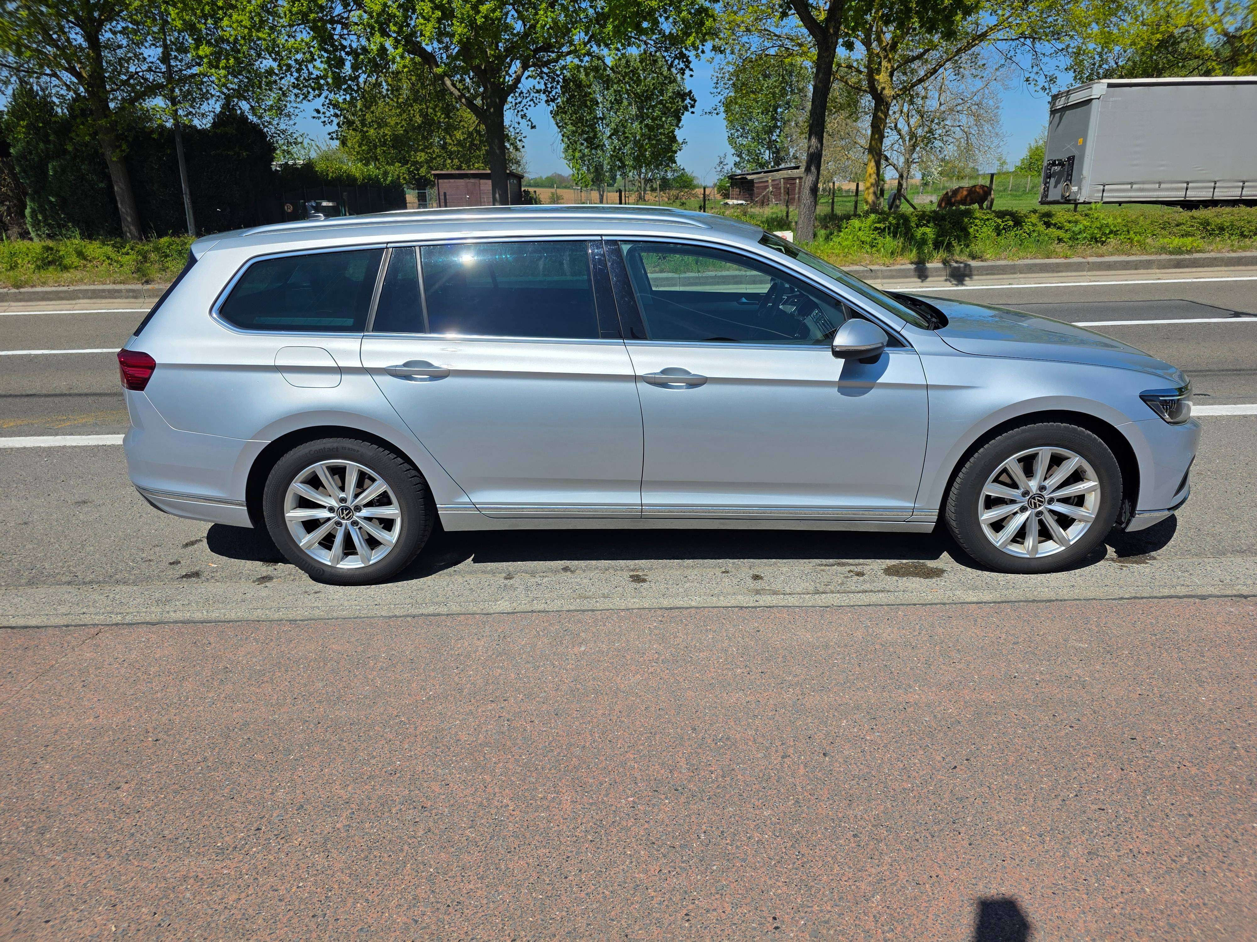 Volkswagen Passat Variant 2.0 TDi SCR Elegance Business DSG 1°EIG. IN PERFECTE STAAT. 2023. VEEL OPTIES