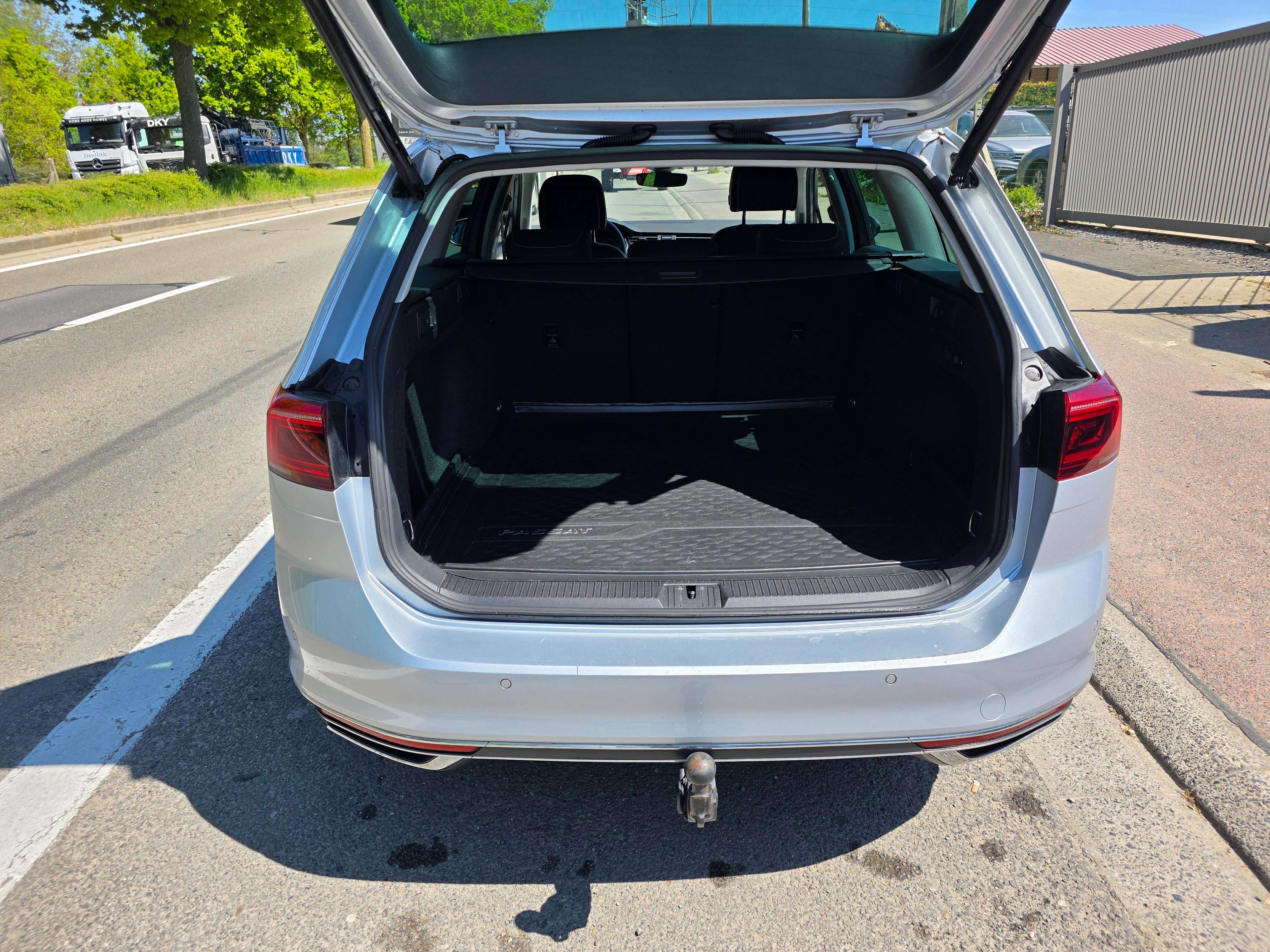 Volkswagen Passat Variant 2.0 TDi SCR Elegance Business DSG 1°EIG. IN PERFECTE STAAT. 2023. VEEL OPTIES
