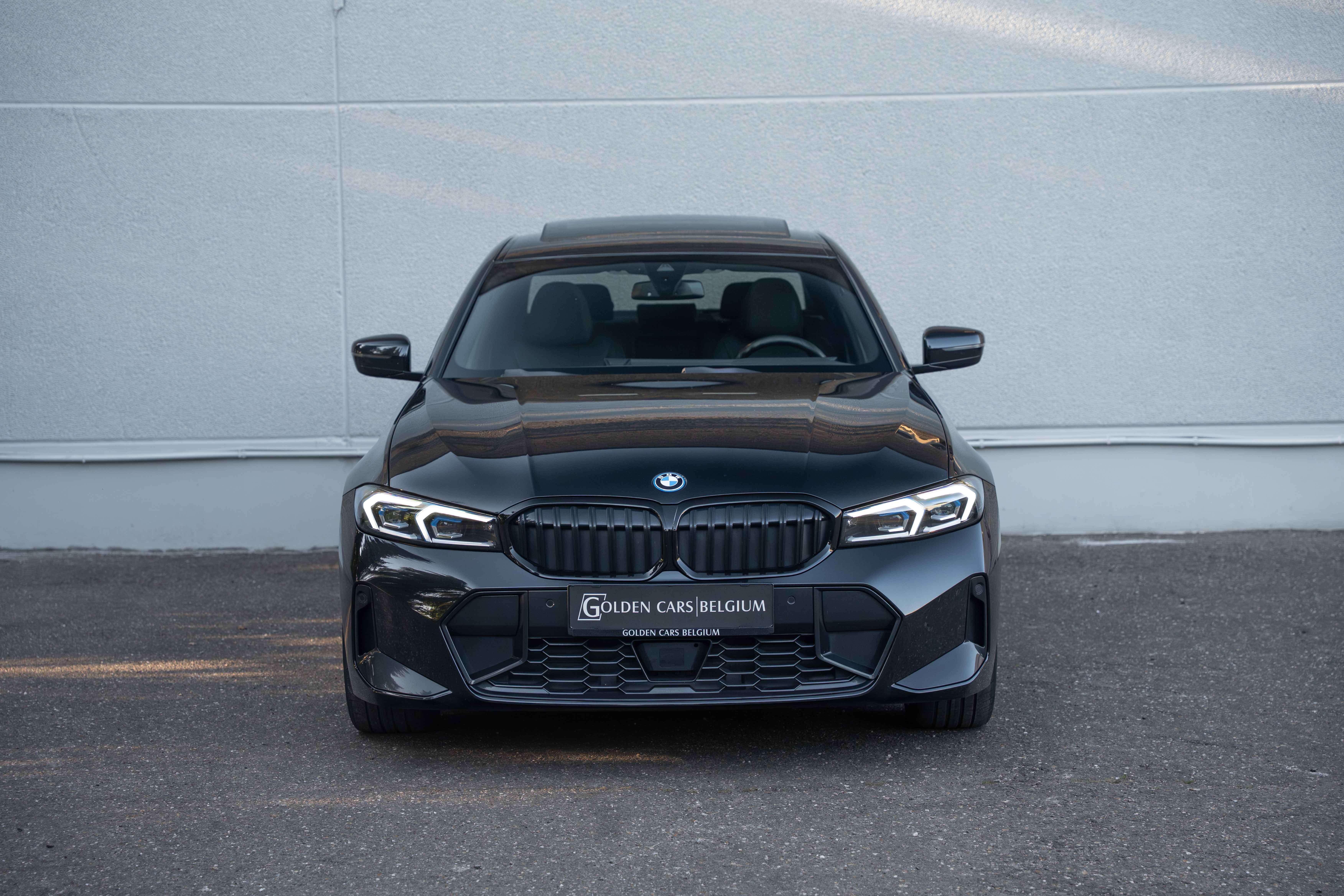 BMW 330 e xDrive M-SPORT/OPENDAK/LED/ACC/HUD/WIDESCREEN/KEYLESS/CAMERA/FABRIEKSGARANTIE