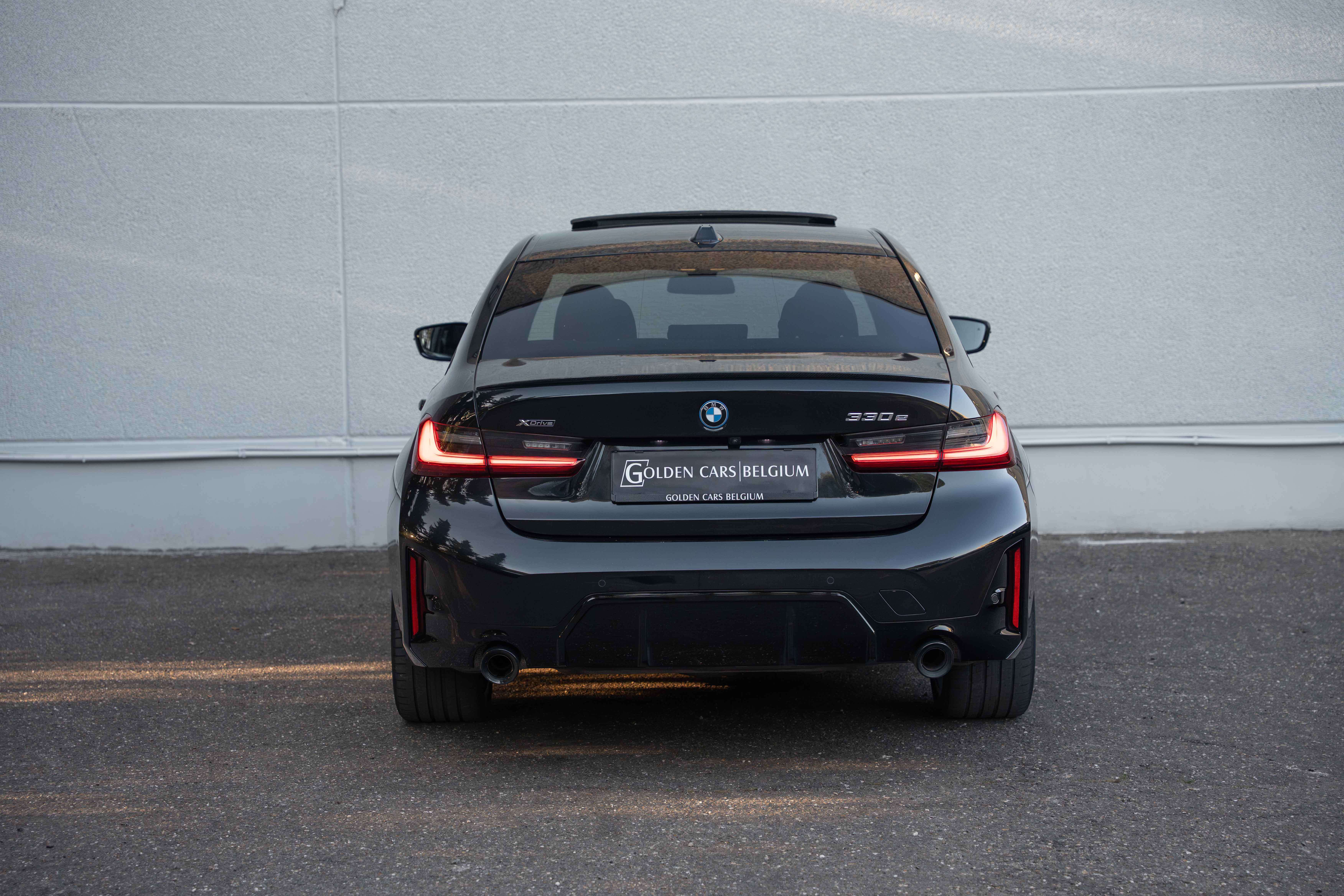 BMW 330 e xDrive M-SPORT/OPENDAK/LED/ACC/HUD/WIDESCREEN/KEYLESS/CAMERA/FABRIEKSGARANTIE