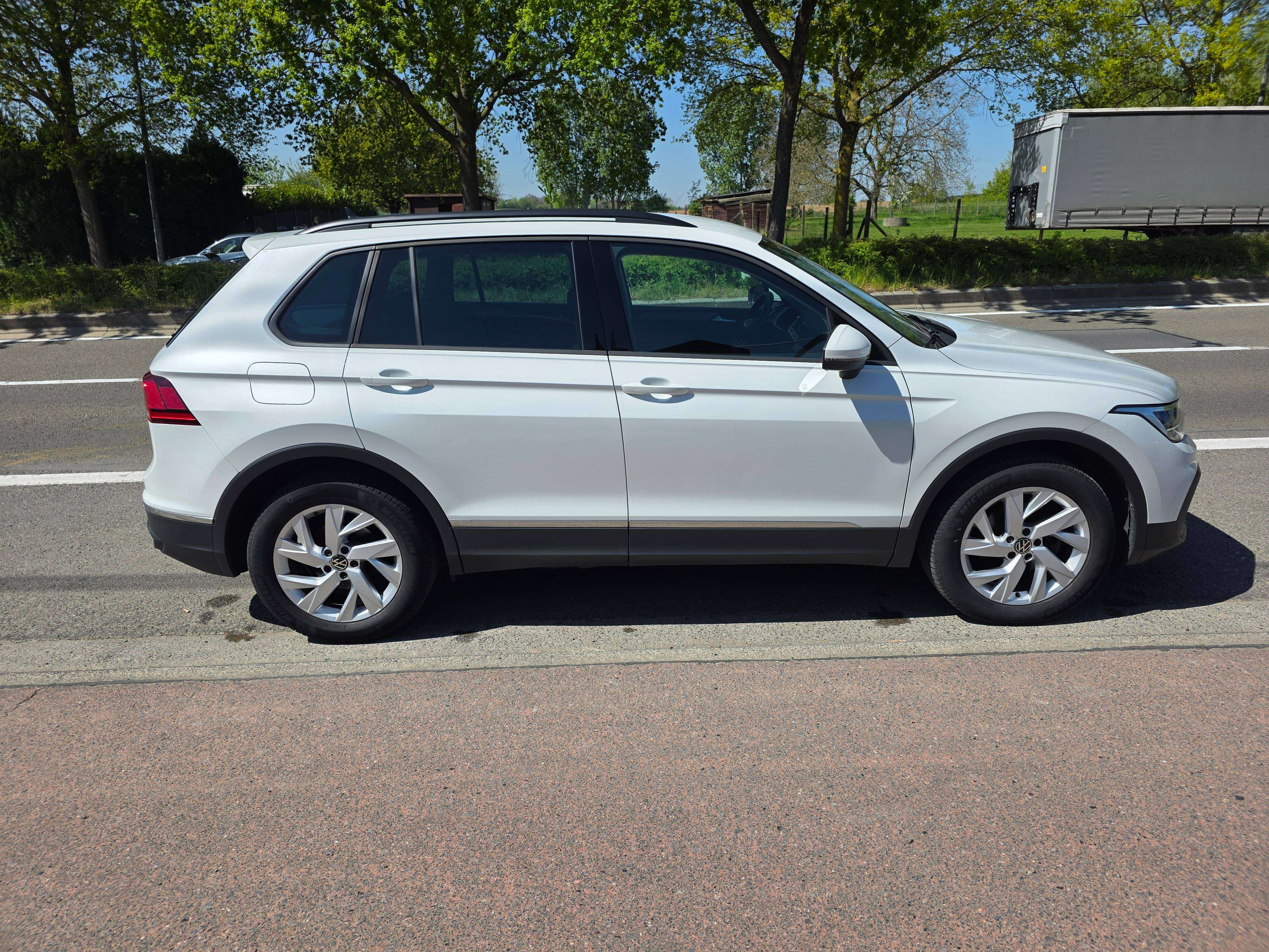 Volkswagen Tiguan 2.0 TDi SCR 4Motion Life Business DSG 1°EIG. !!