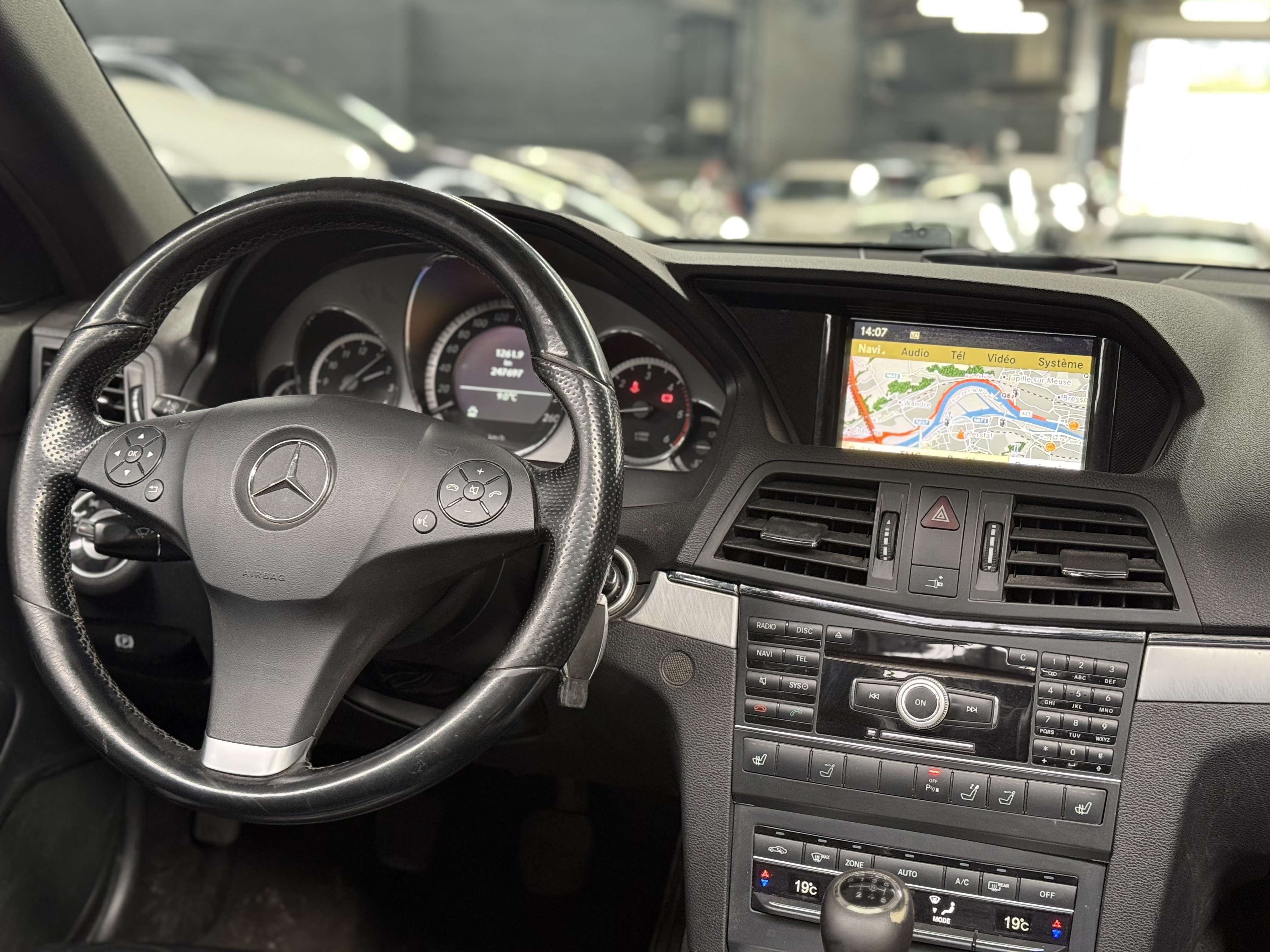 Mercedes-Benz E 220 d * CABRIOLET * GPS * CAMERA * CLIM * BT * CUIR