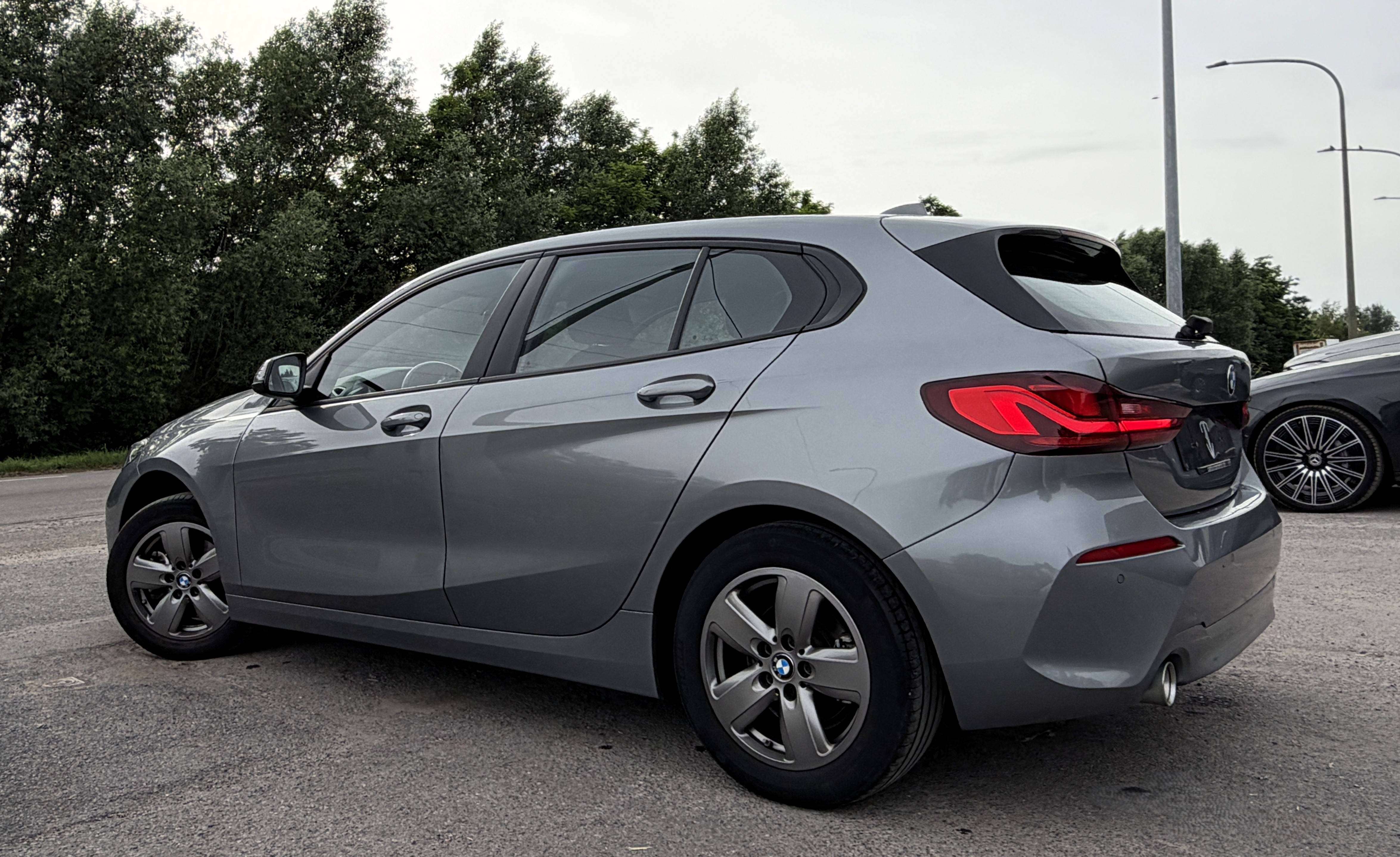 BMW 116 d Advantage 1er PROPRIO/HISTORIQUE COMPLET/NAVI-CARPLAY/FULL LED/Pack LIGHT/